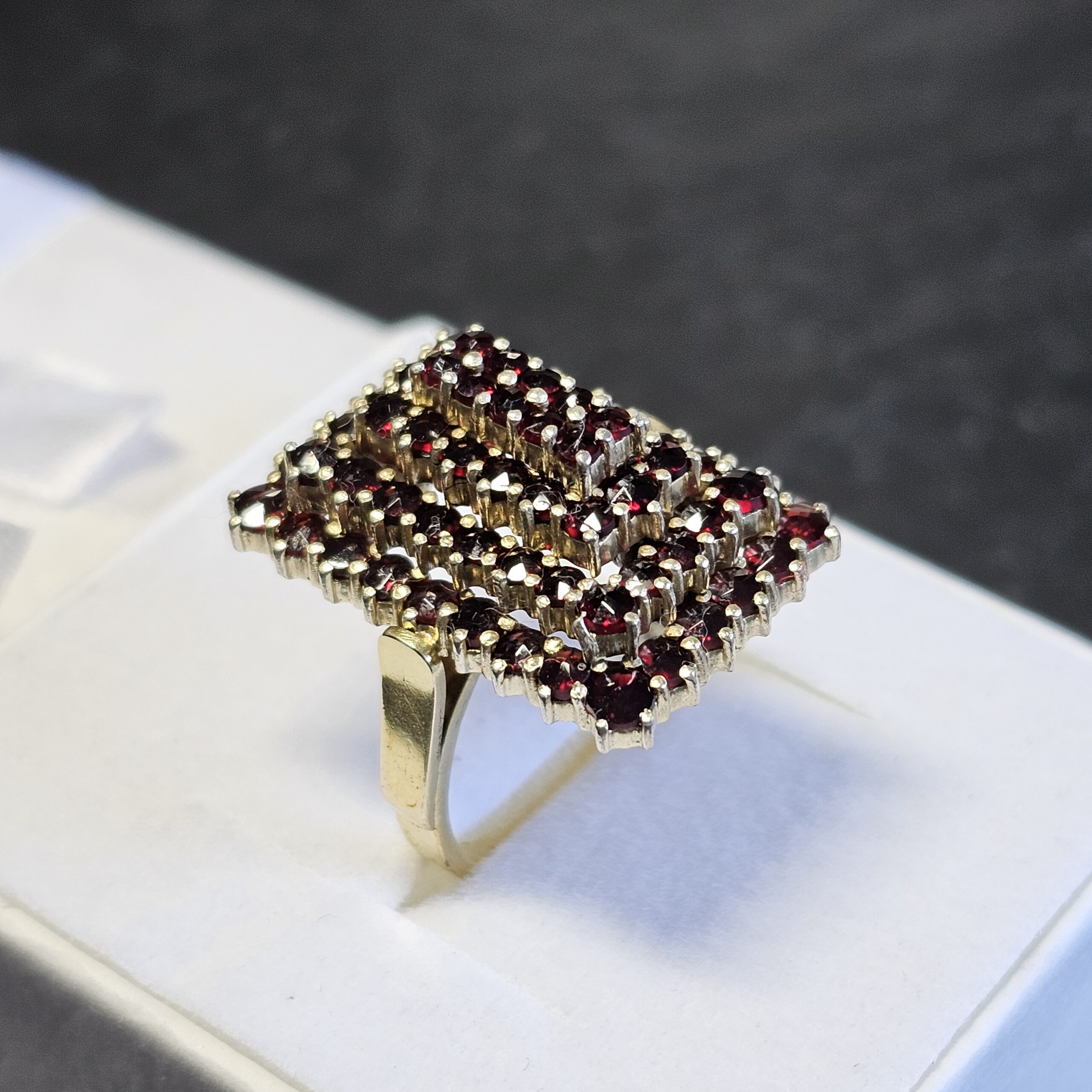 16,8 mm Nostalgischer Shabby Vintage Ring Gold 333 Granat Design prachtvoll elegant GR517