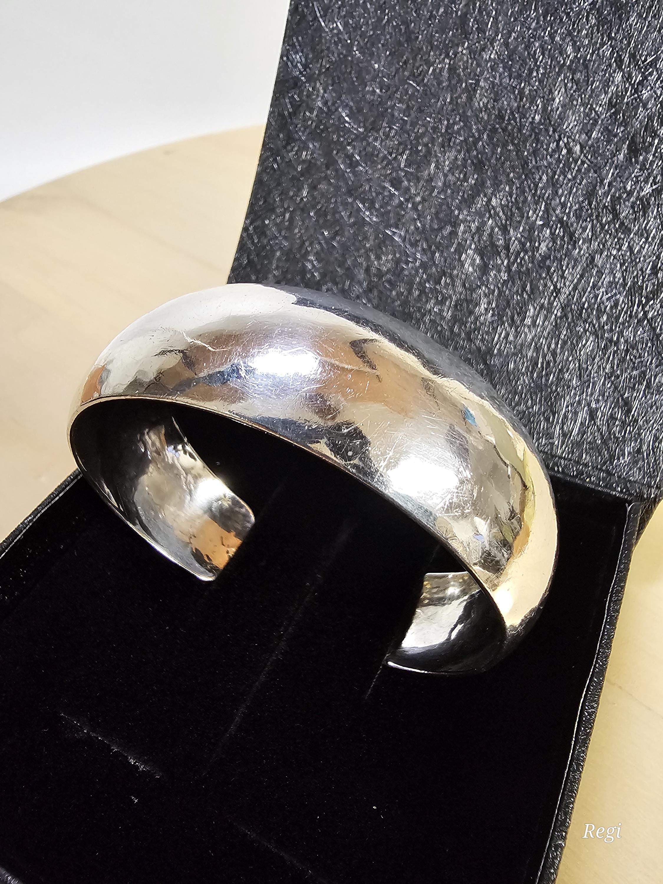 Nostalgischer Armreif Armspange Silber 835 leicht gehämmertes Design Vintage elegant SA607