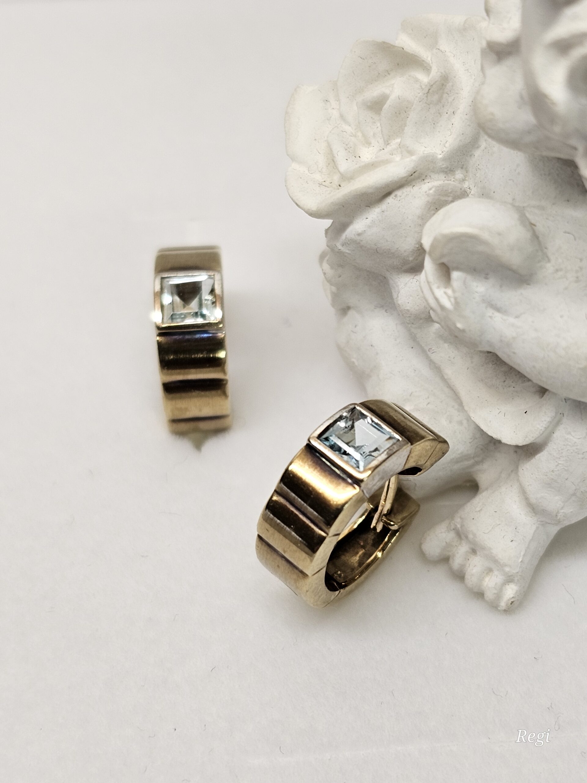 Nostalgische Ohrringe Creolen Gold 333 Blautopas Topas Vintage elegant OR175