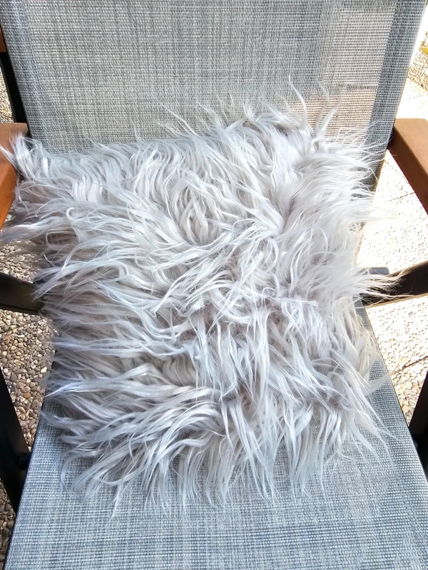 Deko Hygge Kissen mit Langhaar Kunstfell 36 x 36 cm Farbe grau 40 x 40 cm