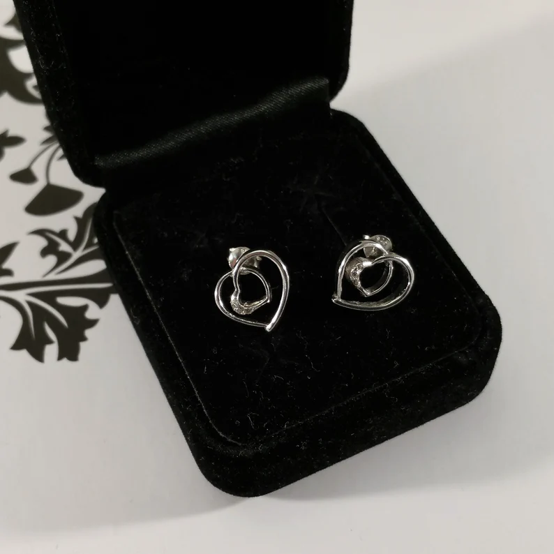 Design Ohrringe Ohrstecker Herz Silber 925 Kristalle klar Vintage elegant SO319