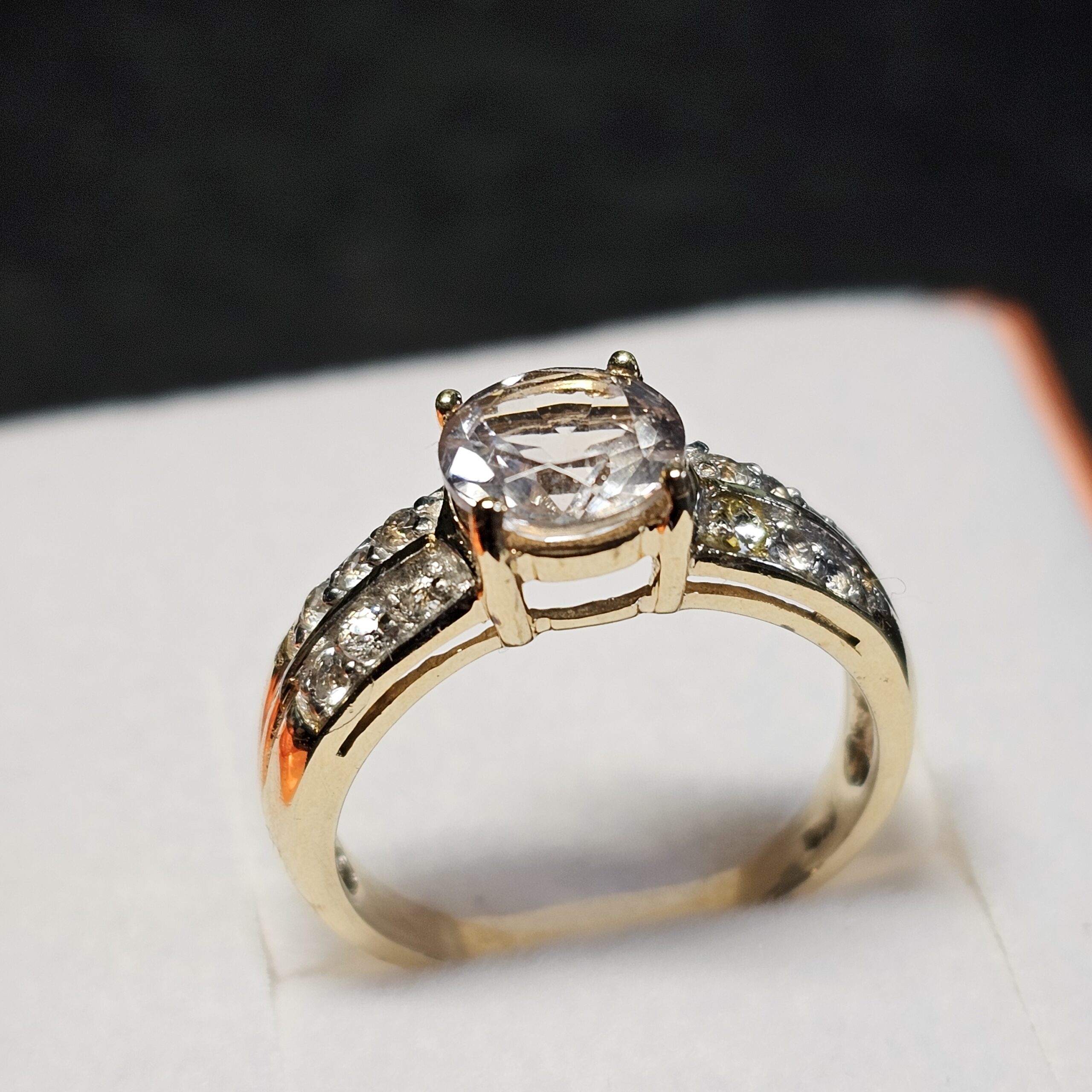 16,9 mm Nostalgischer Goldring Ring Gold 375 Kristalle Steinchen klar Design Vintage Eleganz GR203