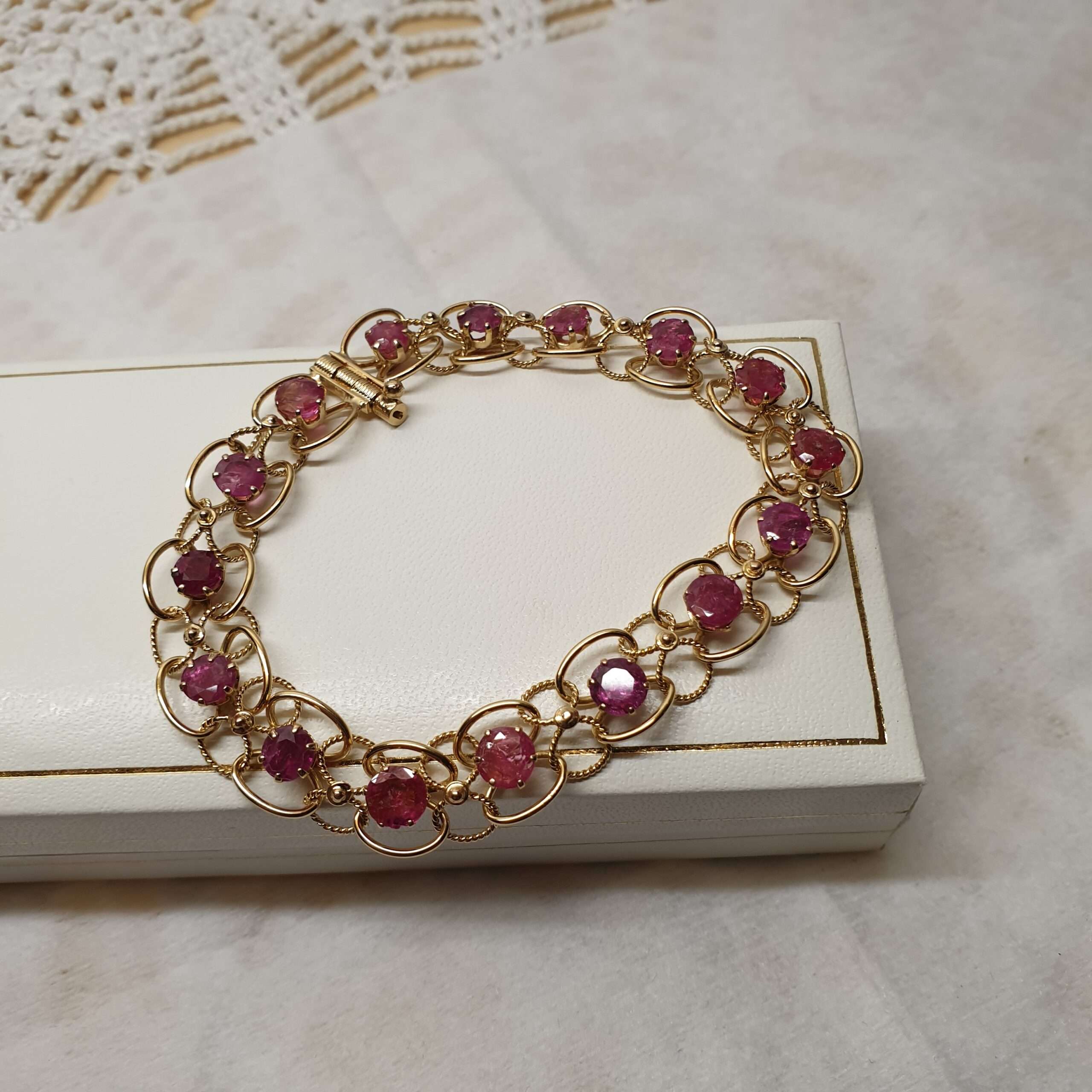19 cm Armband Gliederarmband Gold 14 k 585 Rubine Goldschmiede kunstvoll Vintage elegant GA109