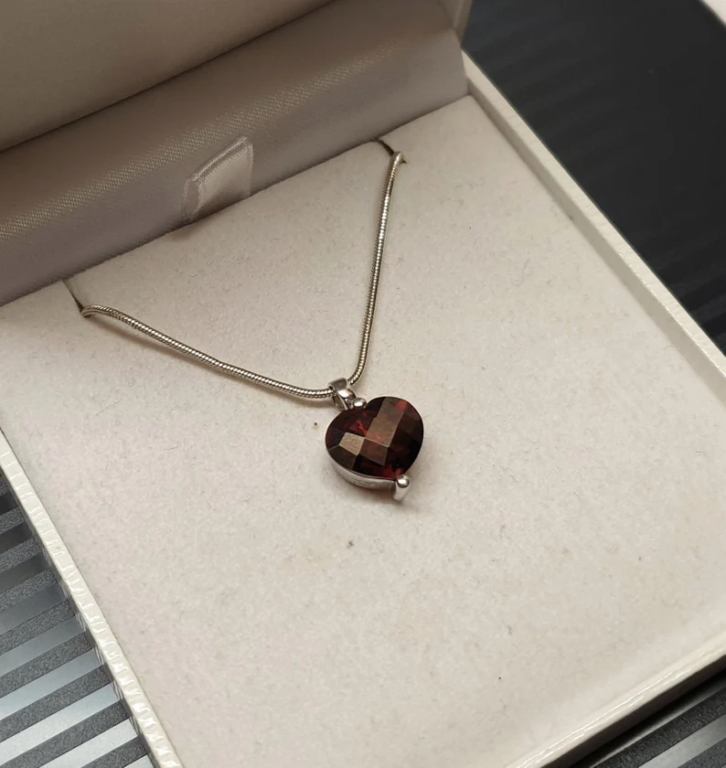 Anhänger Charm Silberanhänger Herz Herzchen Silber 925 Kristall rot Vintage edel SKA1461