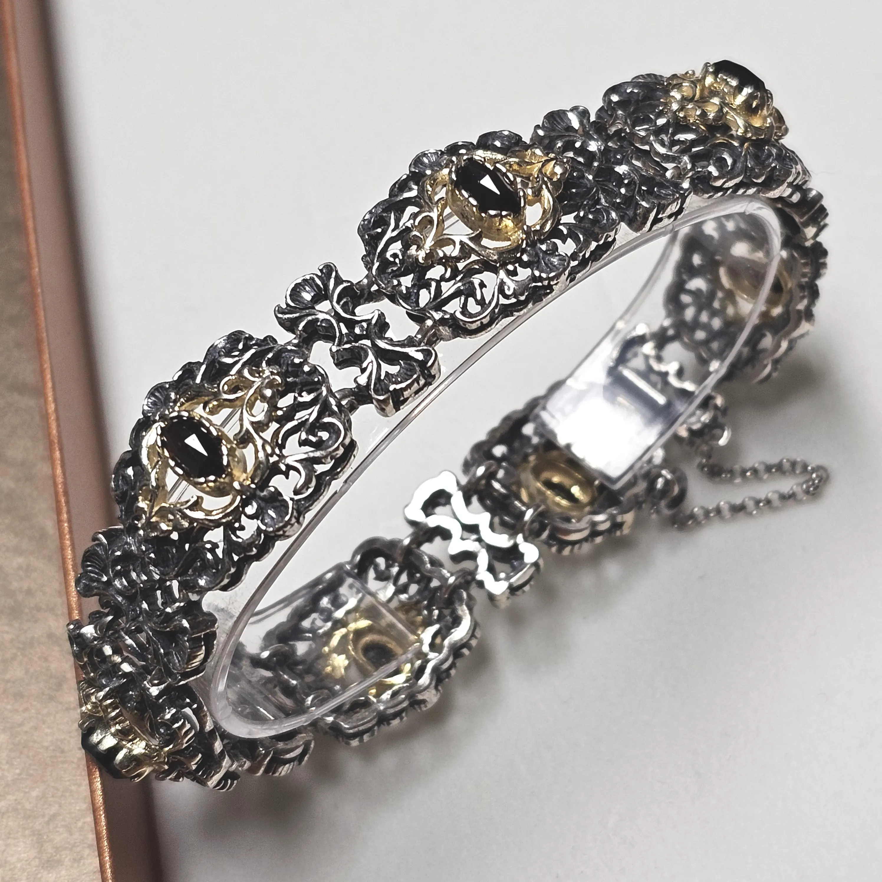 20,5 cm Nostalgisches Vintage Armband Gliederarmband Silber 835 teilvergoldet Granat Shabby Vintage SA324