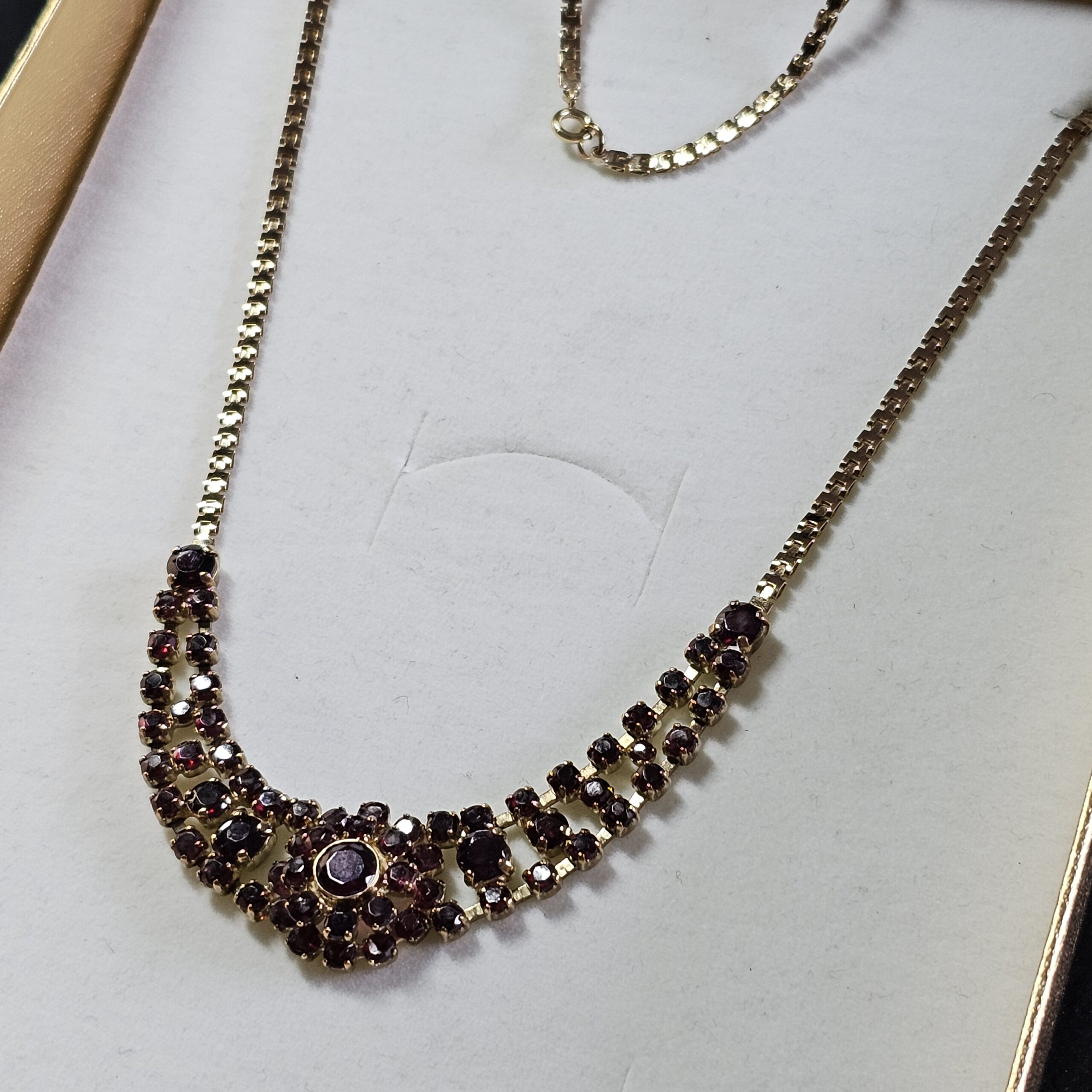 44,5 cm Shabby Vintage nostalgische Kette Halskette Gliederkette Gold 333 Granat Design floral elegant GK134