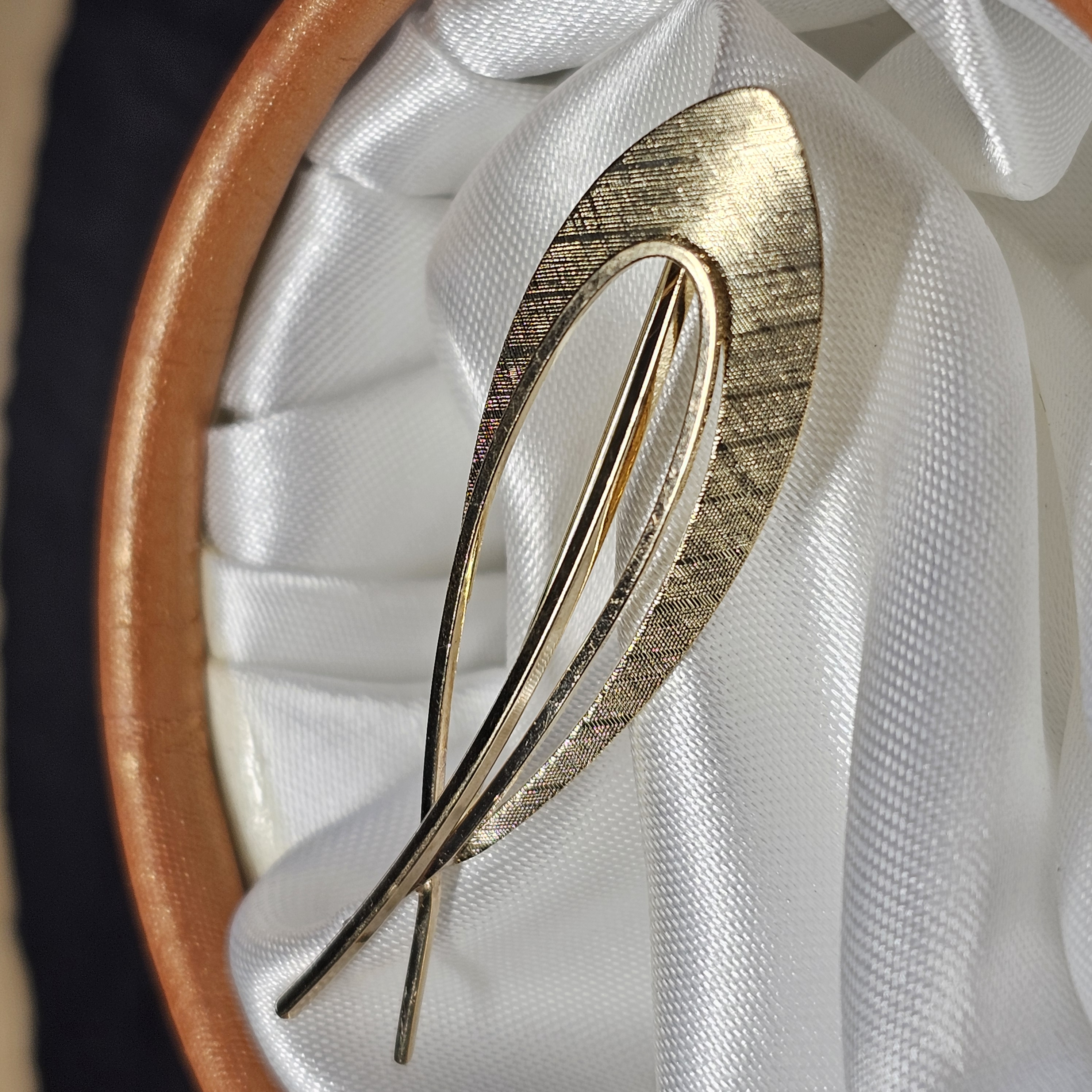 Nostalgische Anstecknadel Brosche Gold 333 Design Vintage Eleganz GB153