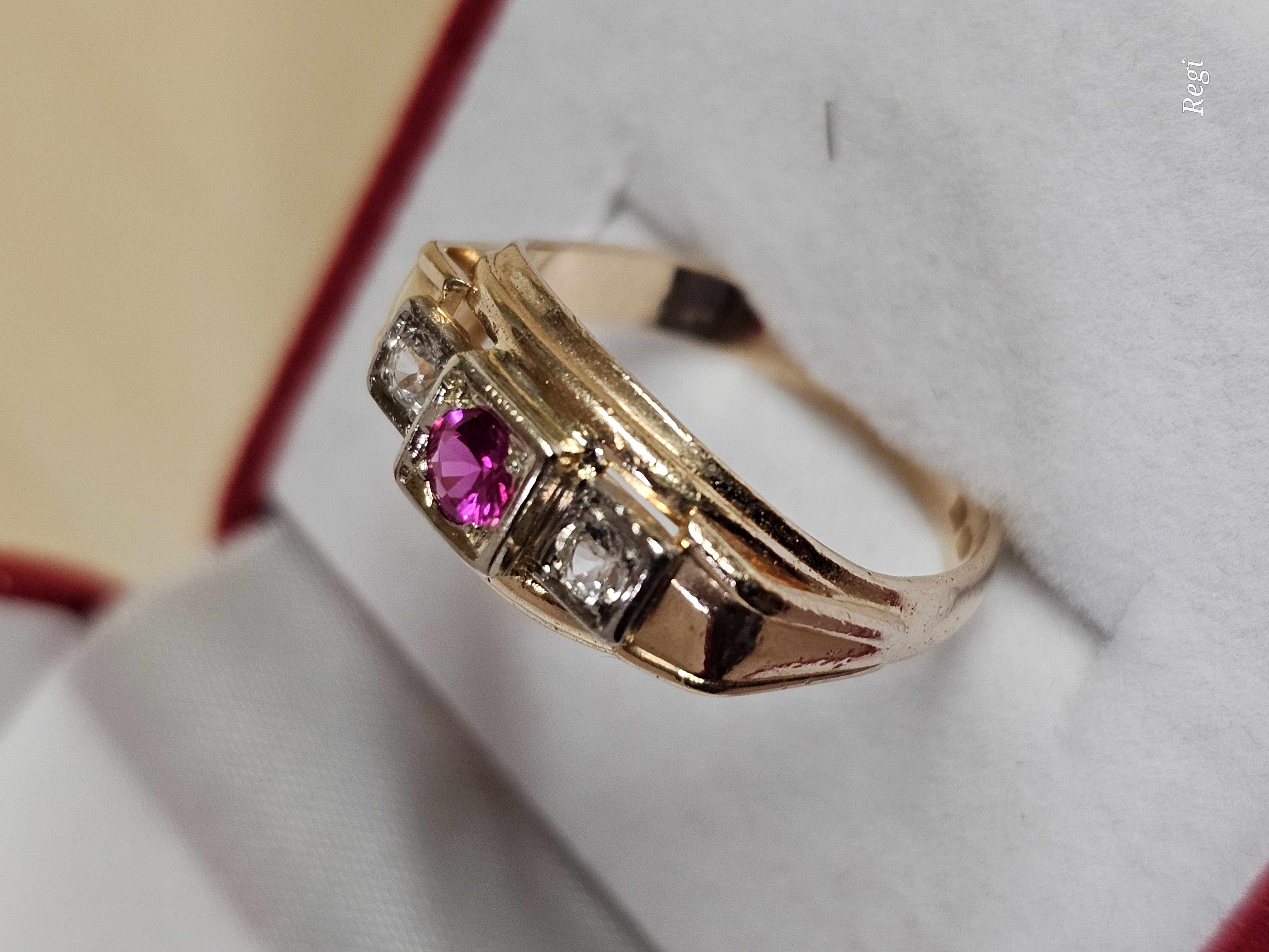 17,5 mm Nostalgischer Ring Gold 14 k 585 Rubin & Kristalle Steinchen klar Vintage Design elegant GR341