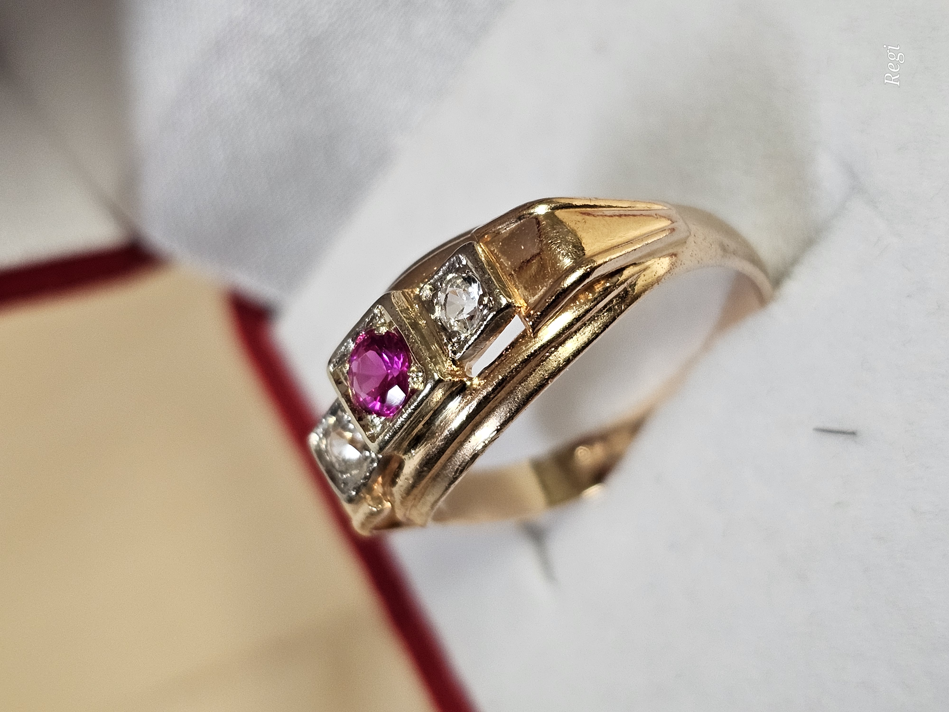 17,5 mm Nostalgischer Ring Gold 14 k 585 Rubin & Kristalle Steinchen klar Vintage Design elegant GR341