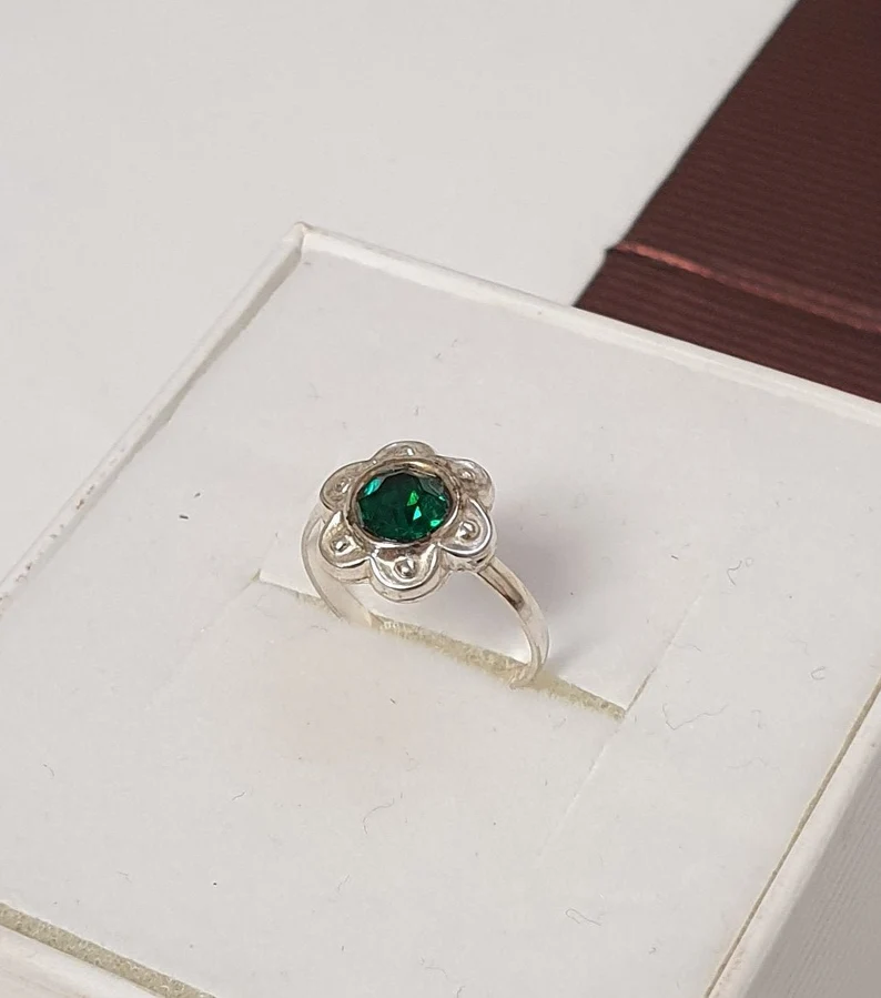 13,6 mm Nostalgischer Kinder Ring Blume Silber 830 Kristall grün Shabby Vintage SR1353