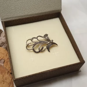 Art Deco Brosche Anstecknadel Zweig Strauß nostalgisch Silber 835 Markasiten SB365