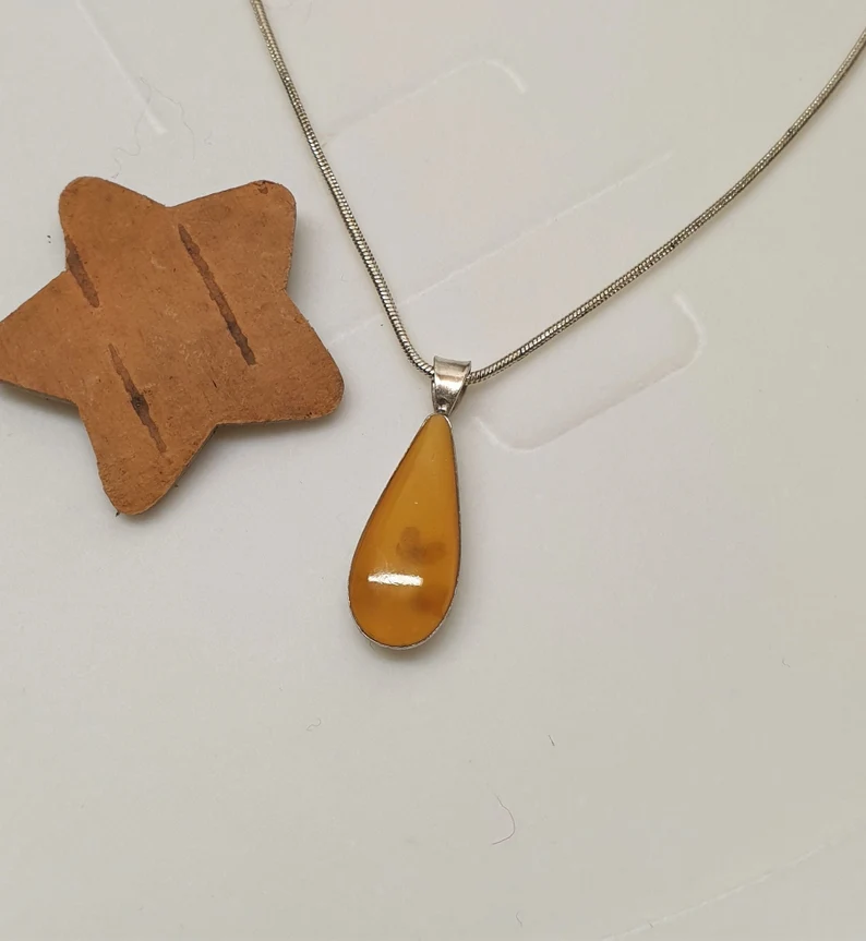 Nostalgischer Anhänger Farbstein gelb Shabby Vintage SKA1303 – Bild 2