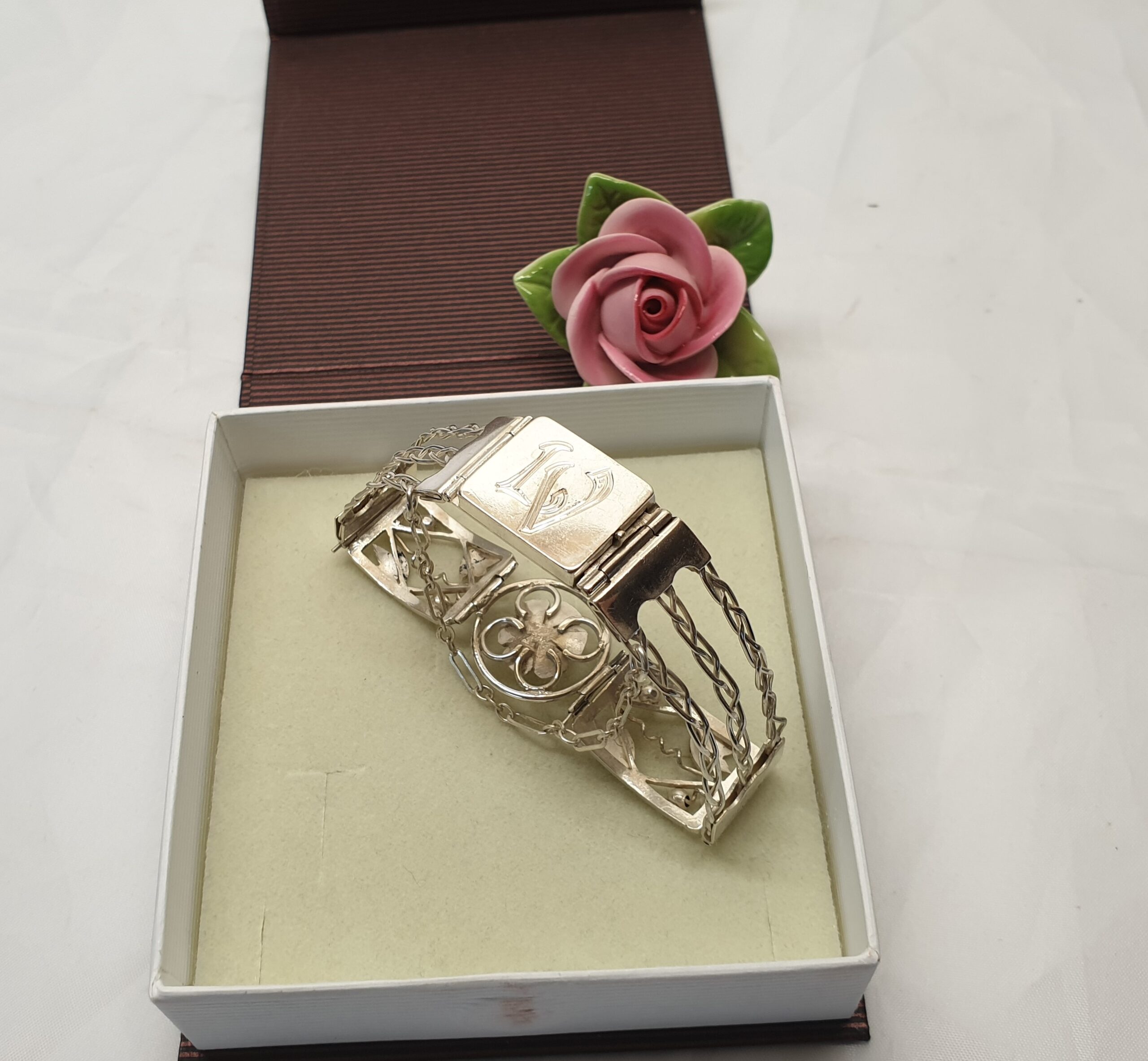 17 cm Antikes Armband Gliederarmband Silber filigran floral Nostalgie Initialen Buchstaben "LV" Silberschmiede Kunst SA605