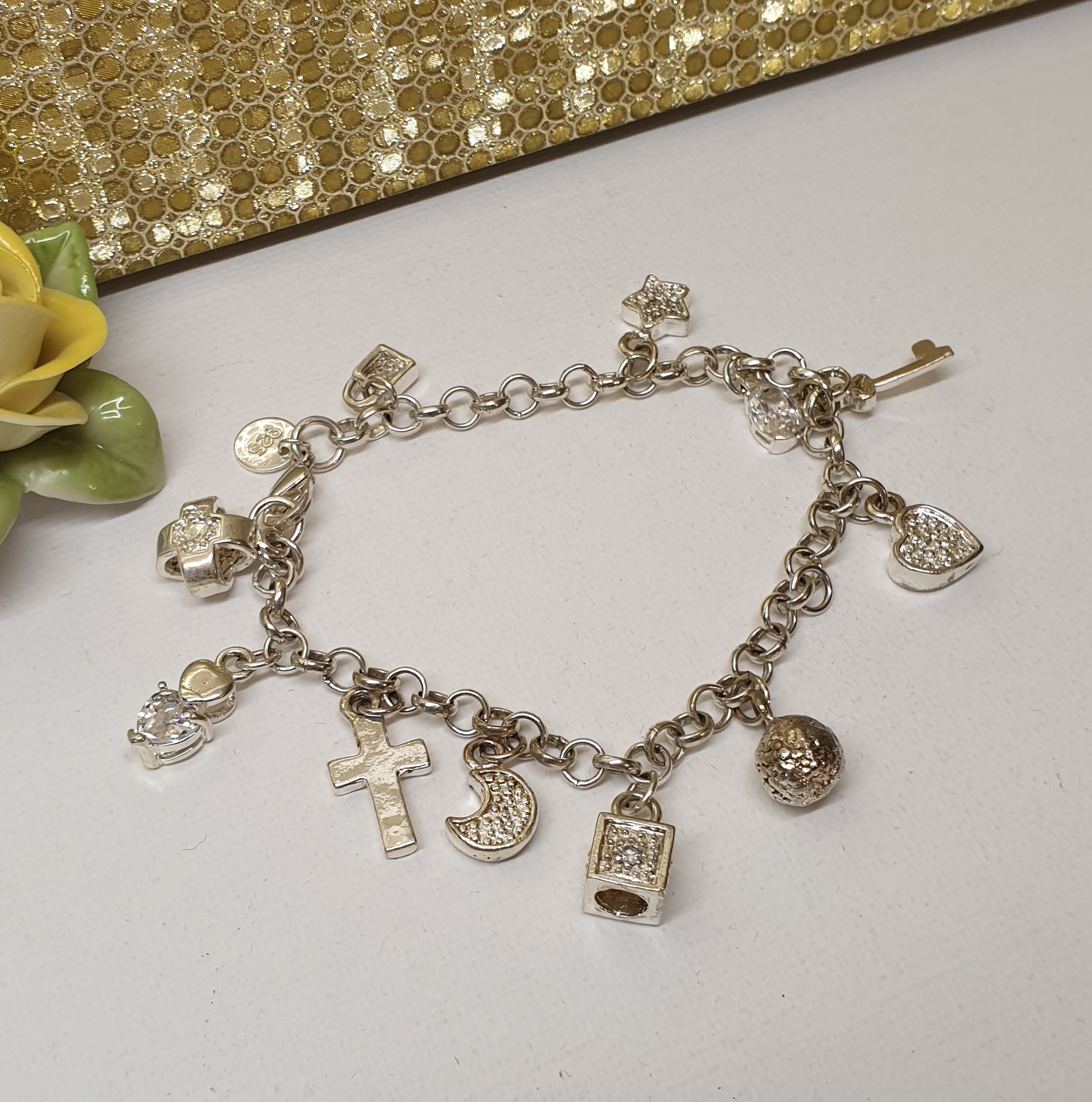 19 cm Armband Bettelarmband Silber 925 mit 10 Stück Charms Stern Mond Herz Kreuz Schlüssel Kugel Quadrat Kristalle Vintage SA639