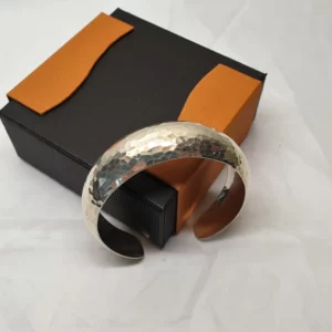 Nostalgischer Armreif Armspange Silber 925 Hammerschlag gehämmertes Design Vintage SA609