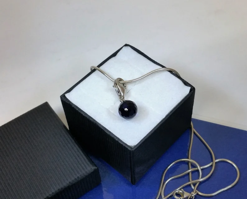 Anhänger Silberanhänger Charms Silber 925 Kristallstein Kugel blau Facettenschliff Vintage SKA935