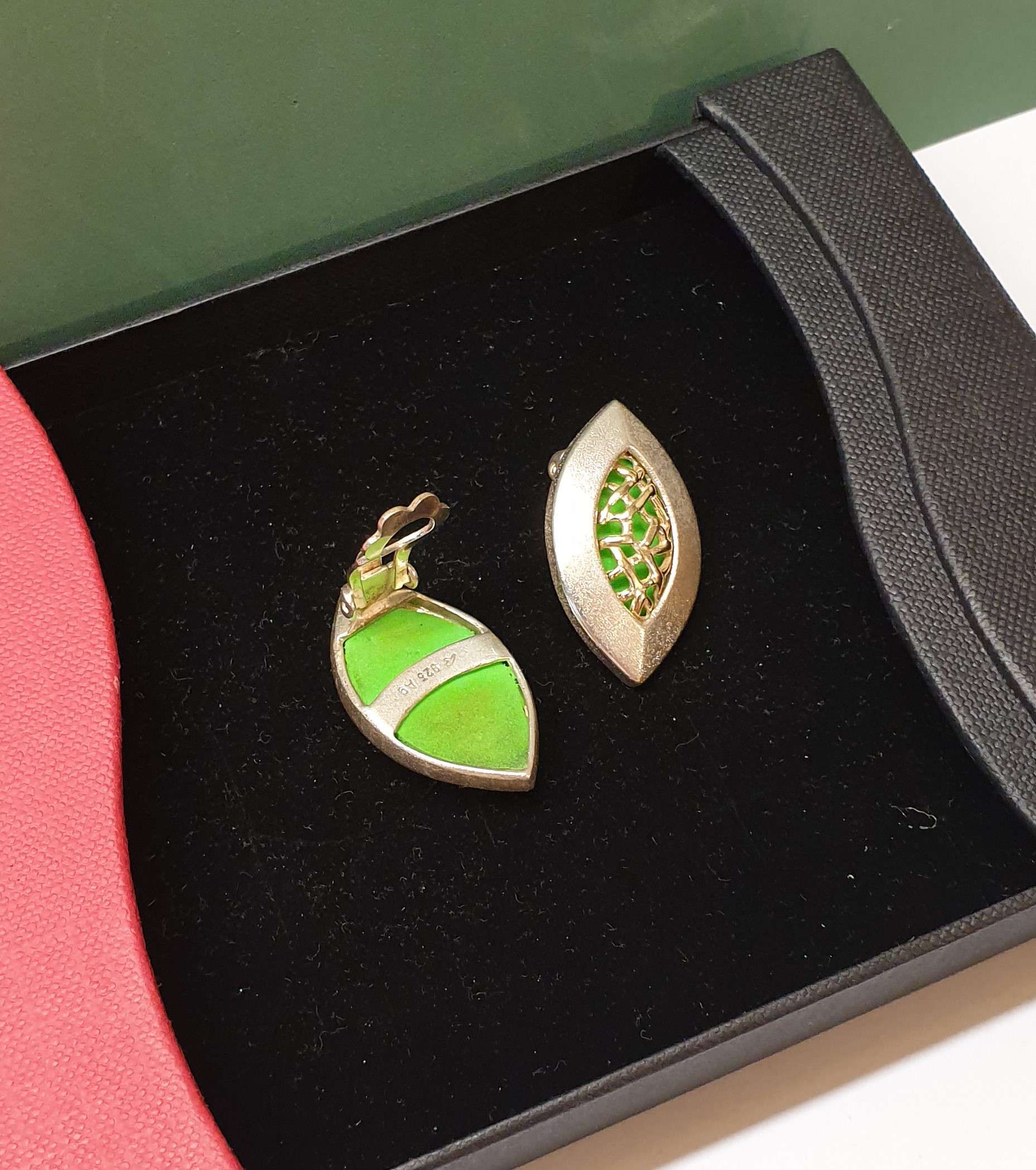 Nostalgische Ohrringe Ohrclips Silber 925 teilvergoldet Lawastein hellgrün edel Vintage Design selten rar SO277 – Bild 4