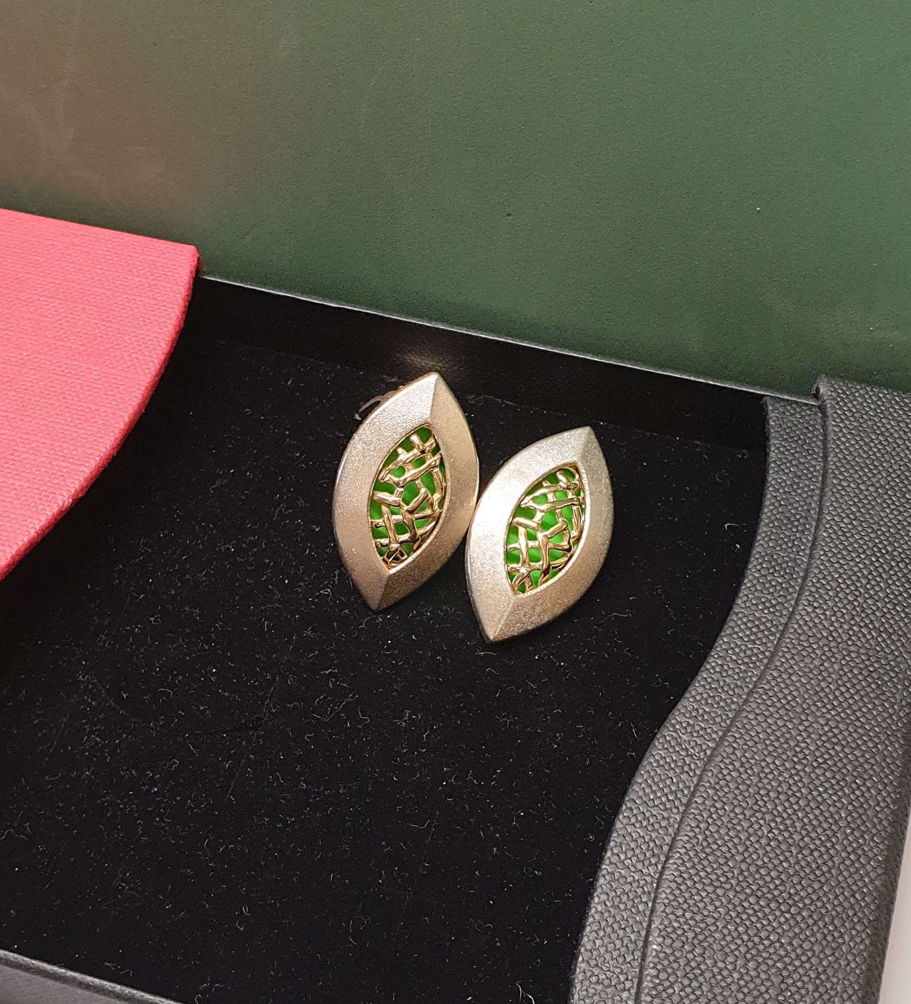 Nostalgische Ohrringe Ohrclips Silber 925 teilvergoldet Lawastein hellgrün edel Vintage Design selten rar SO277 – Bild 5