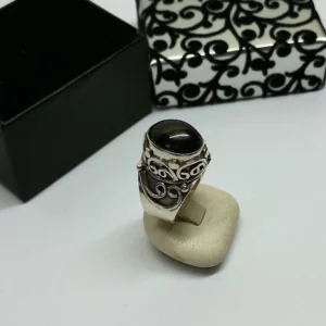 16,8 mm Nostalgisch gearbeiteter Ring Silber 925 Granat Silberschmiede Vintage SR337