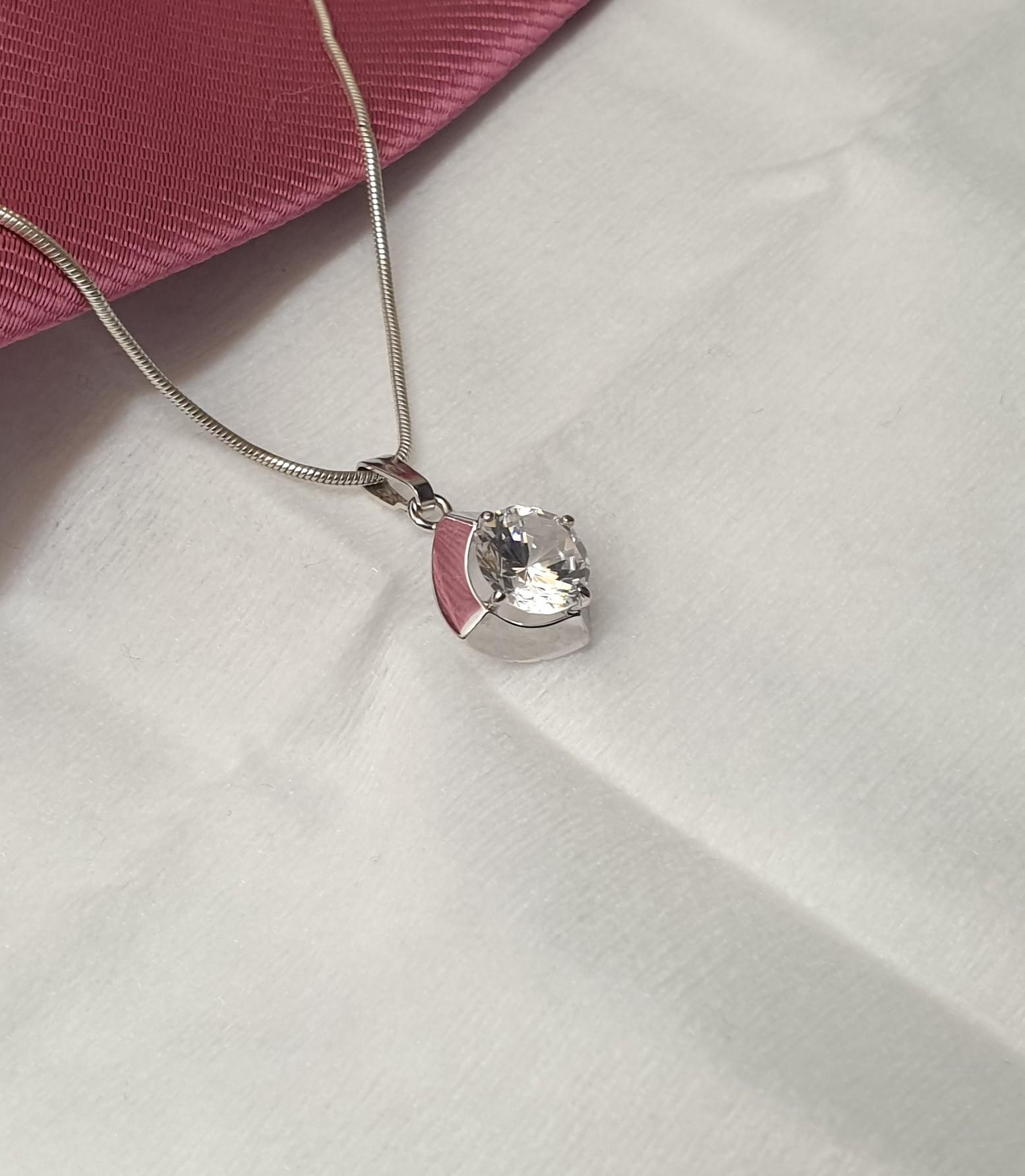 Nostalgischer Anhänger Gold Weißgold 585 Topas klar Vintage Design elegant GAN131