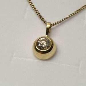 Goldanhänger Anhänger Gold 333 Kristall klar Vintage elegant GAN127