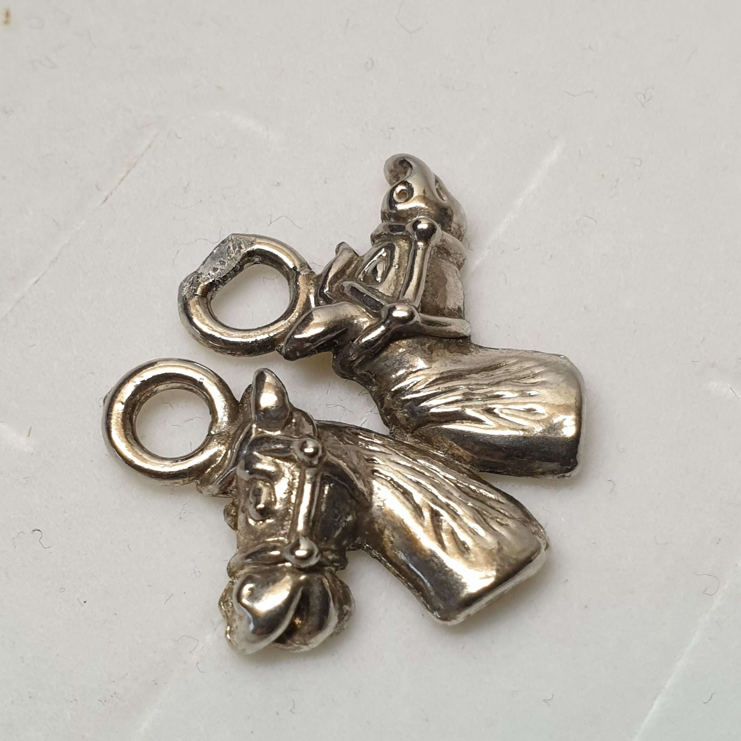 Nostalgischer Anhänger Silber 800 Pferd Pferdeköpfe Pony Silberschmiede Shabby Vintage SKA1391 – Bild 3