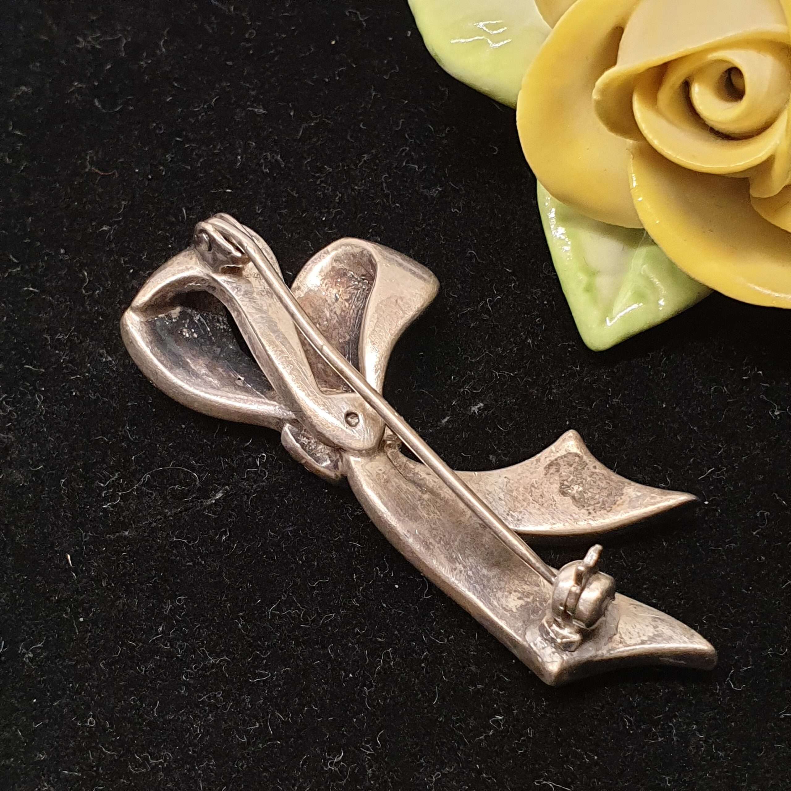 Nostalgische Brosche Anstecknadel Schleife silbern Markasiten Vintage Shabby selten SB262 – Bild 4