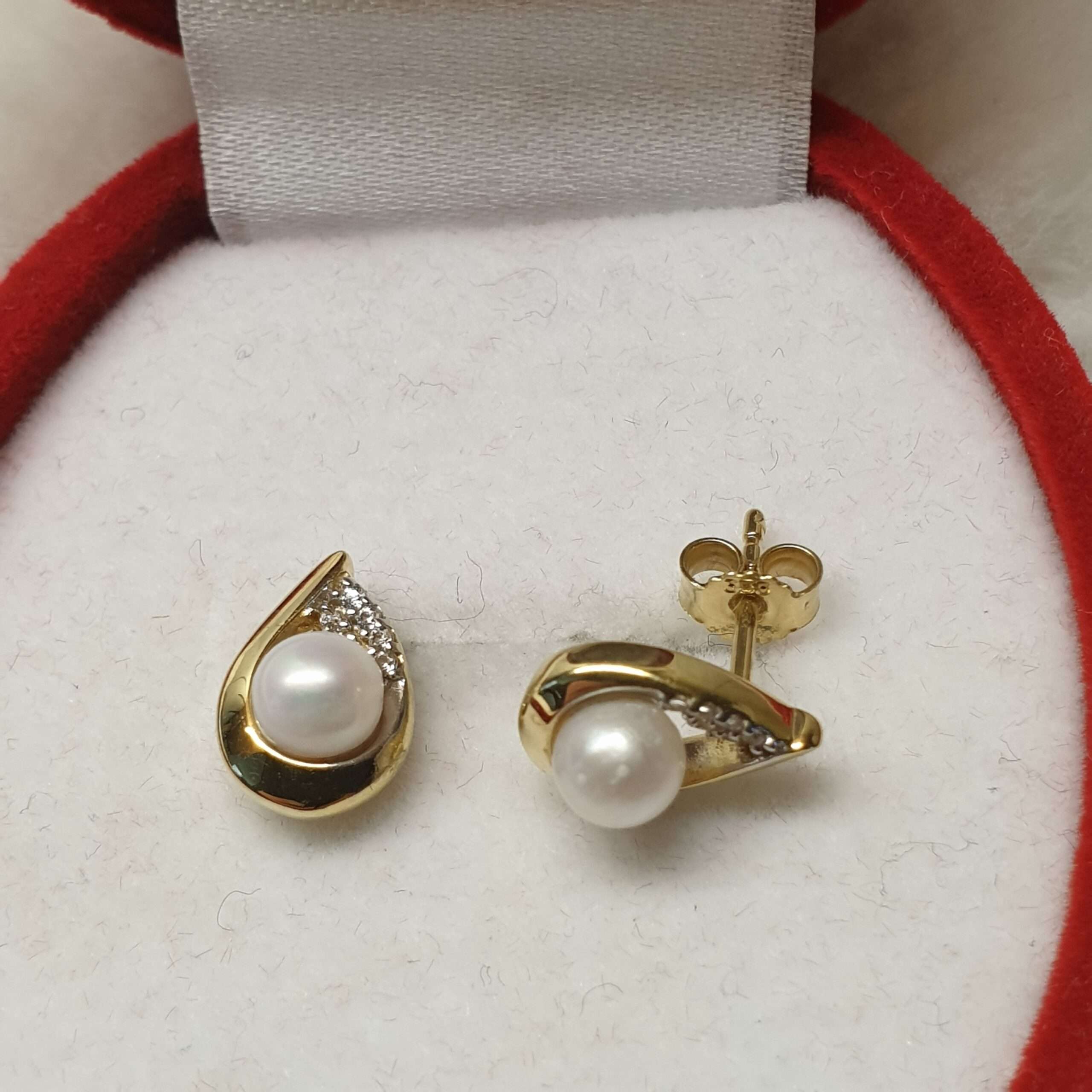 Ohrringe Ohrstecker Gold 333 Perle & Kristallsteinchen klar edel Vintage OR117