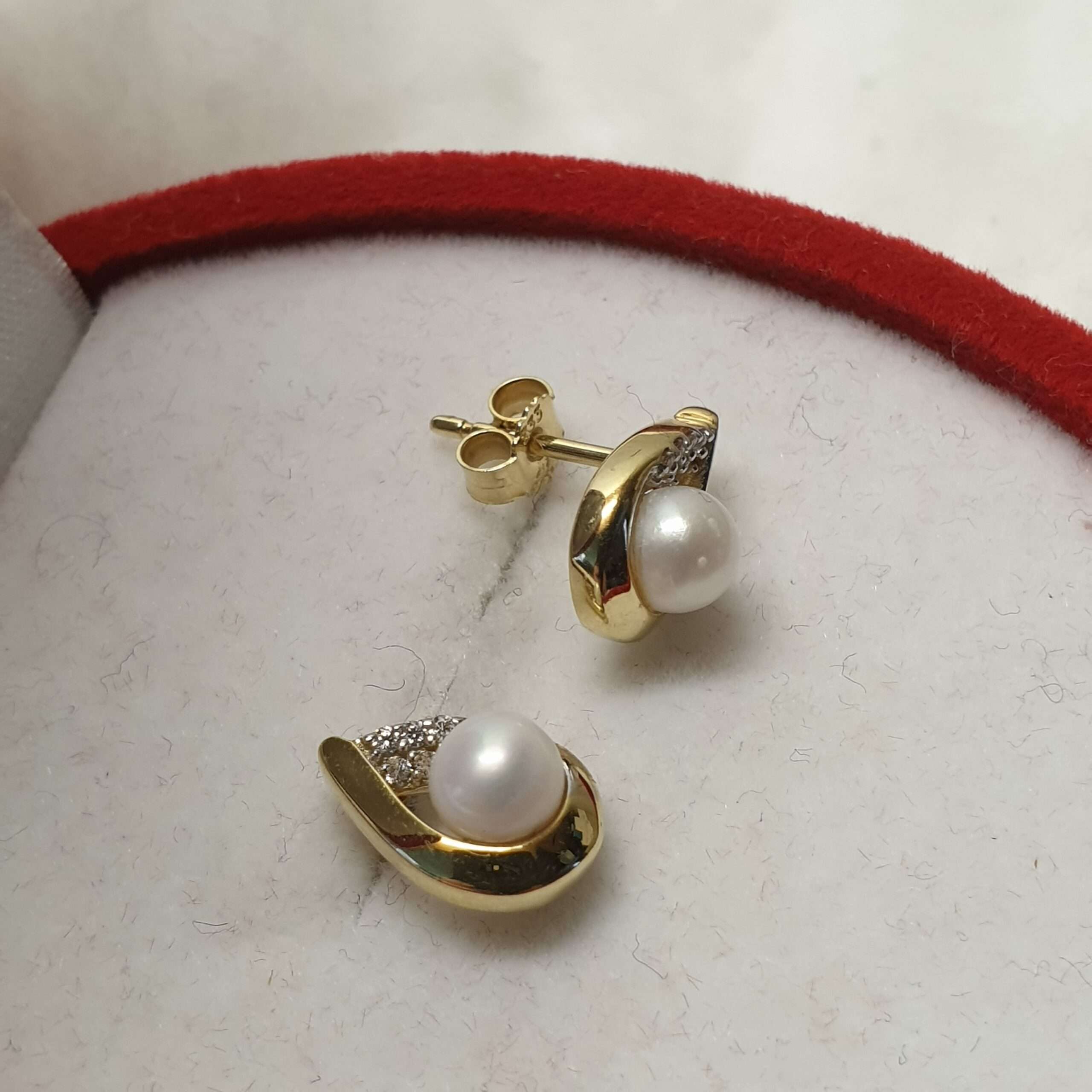 Ohrringe Ohrstecker Gold 333 Perle & Kristallsteinchen klar edel Vintage OR117 – Bild 3