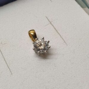 Kleiner nostalgischer Anhänger - ohne Kette - Gold 333 teilplatiniert Kristall klar Vintage Design elegant GAN212