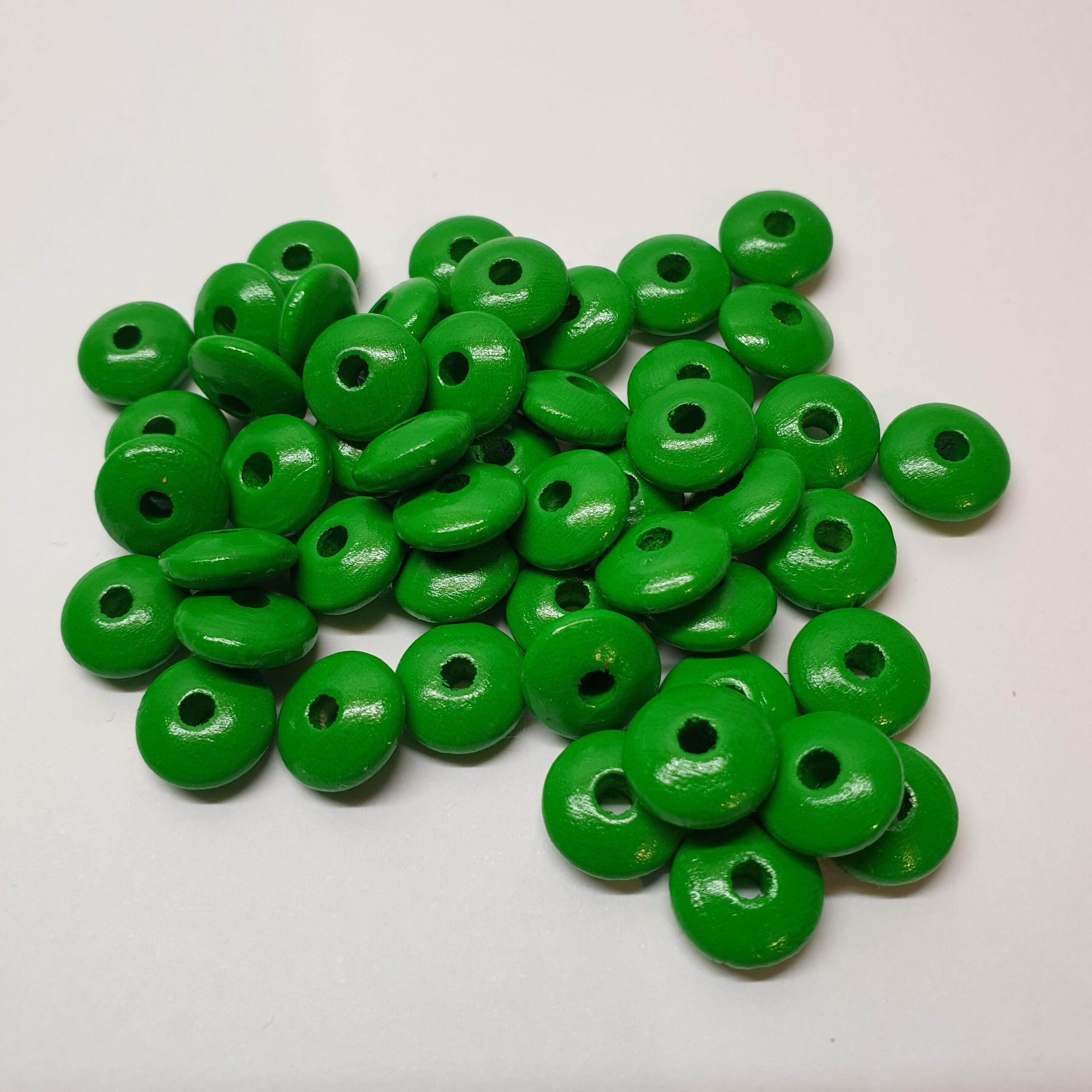 Holzperlen Holzlinsen Linsen grün 10 mm ca. 50 Stck. LI100