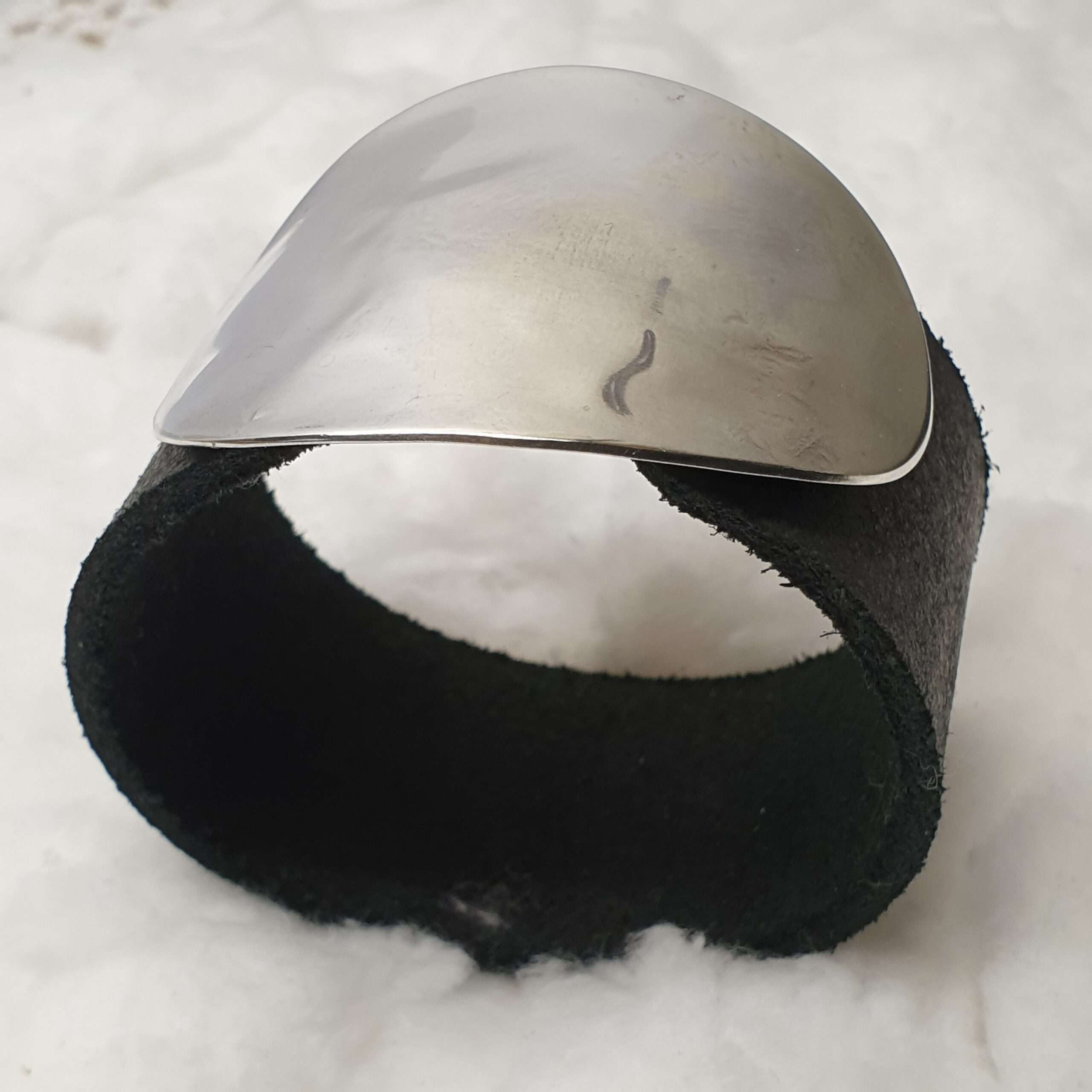 Schwarzes Lederarmband mit Glanz-Löffelschliesse BS120 – Bild 4