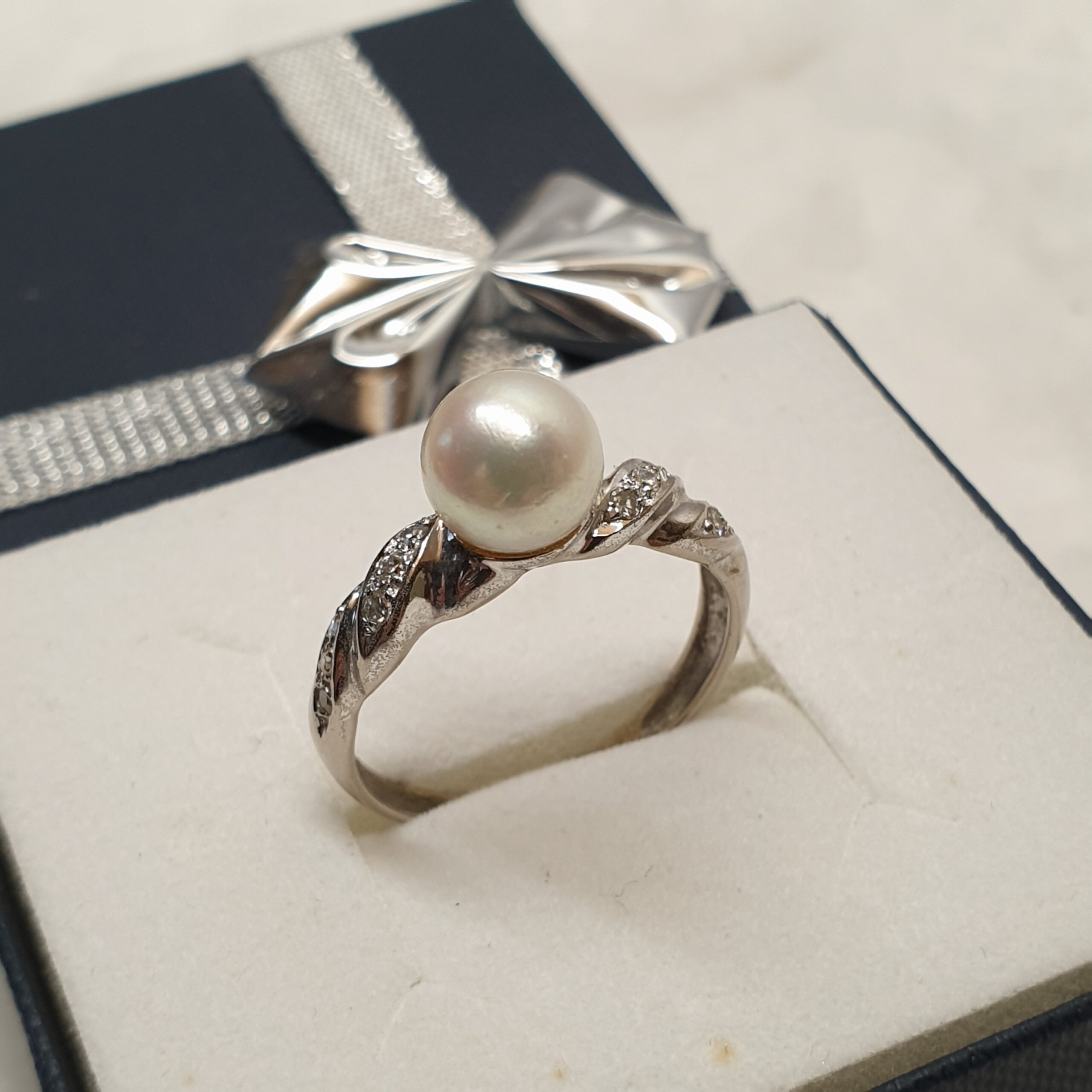 18 mm Goldring Ring Weißgold 585 Perle & Diamantsteinchen Vintage Eleganz GR105 – Bild 2