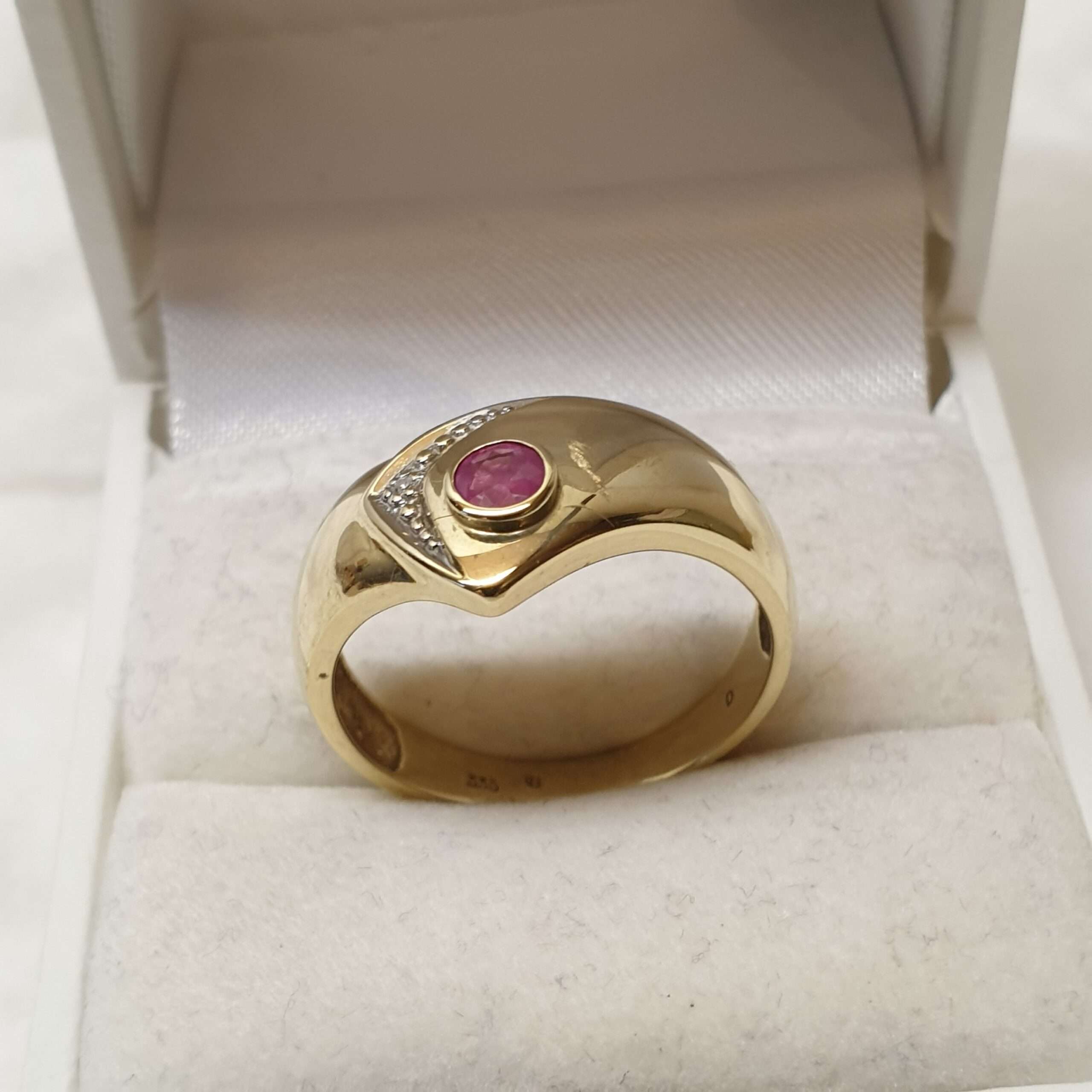 18,5 mm Goldring Ring Gold 333 Rubin & Diamantsteinchen Vintage elegant GR122 – Bild 4