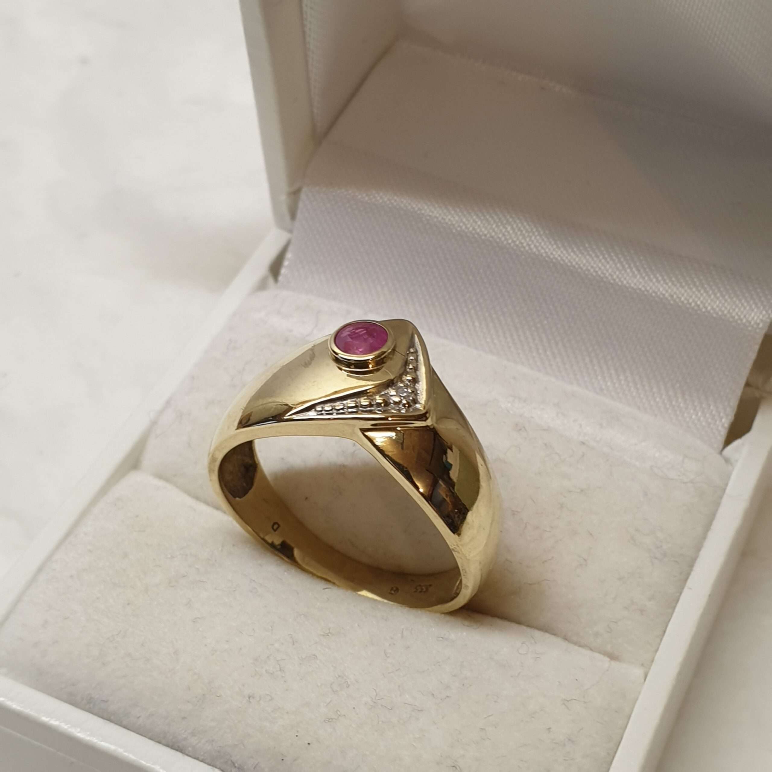 18,5 mm Goldring Ring Gold 333 Rubin & Diamantsteinchen Vintage elegant GR122 – Bild 2