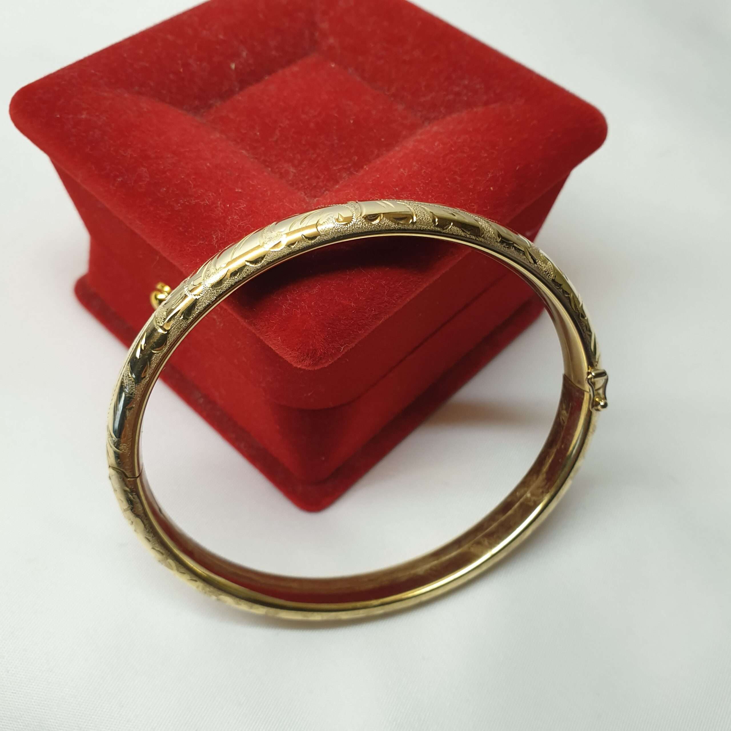 Nostalgischer Armschmuck Armreif Gold 333 ziseliertes Design Vintage elegant GA127 – Bild 2