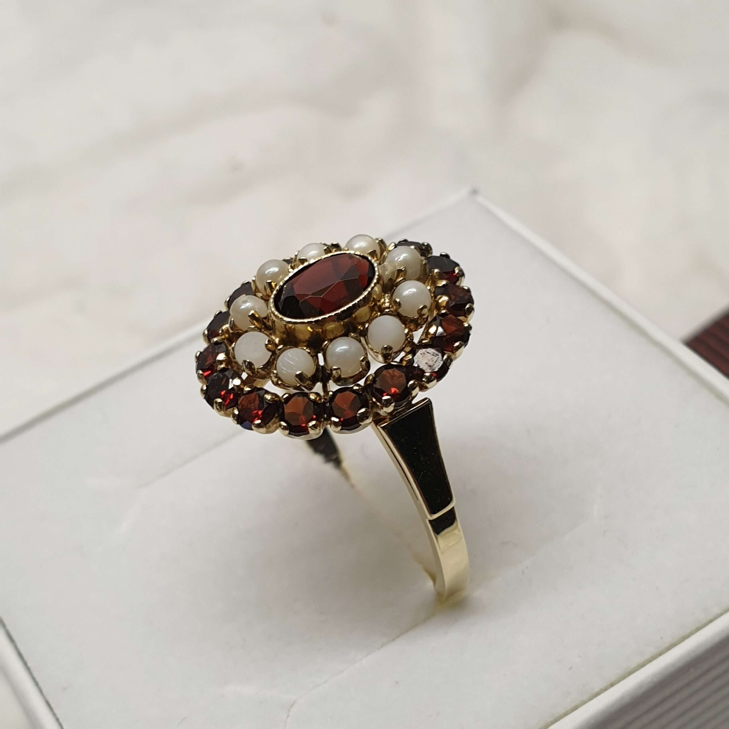 18,8 mm Shabby Vintage nostalgischer Ring Gold 585 Granat & Perlen weiß elegant selten rar GR199