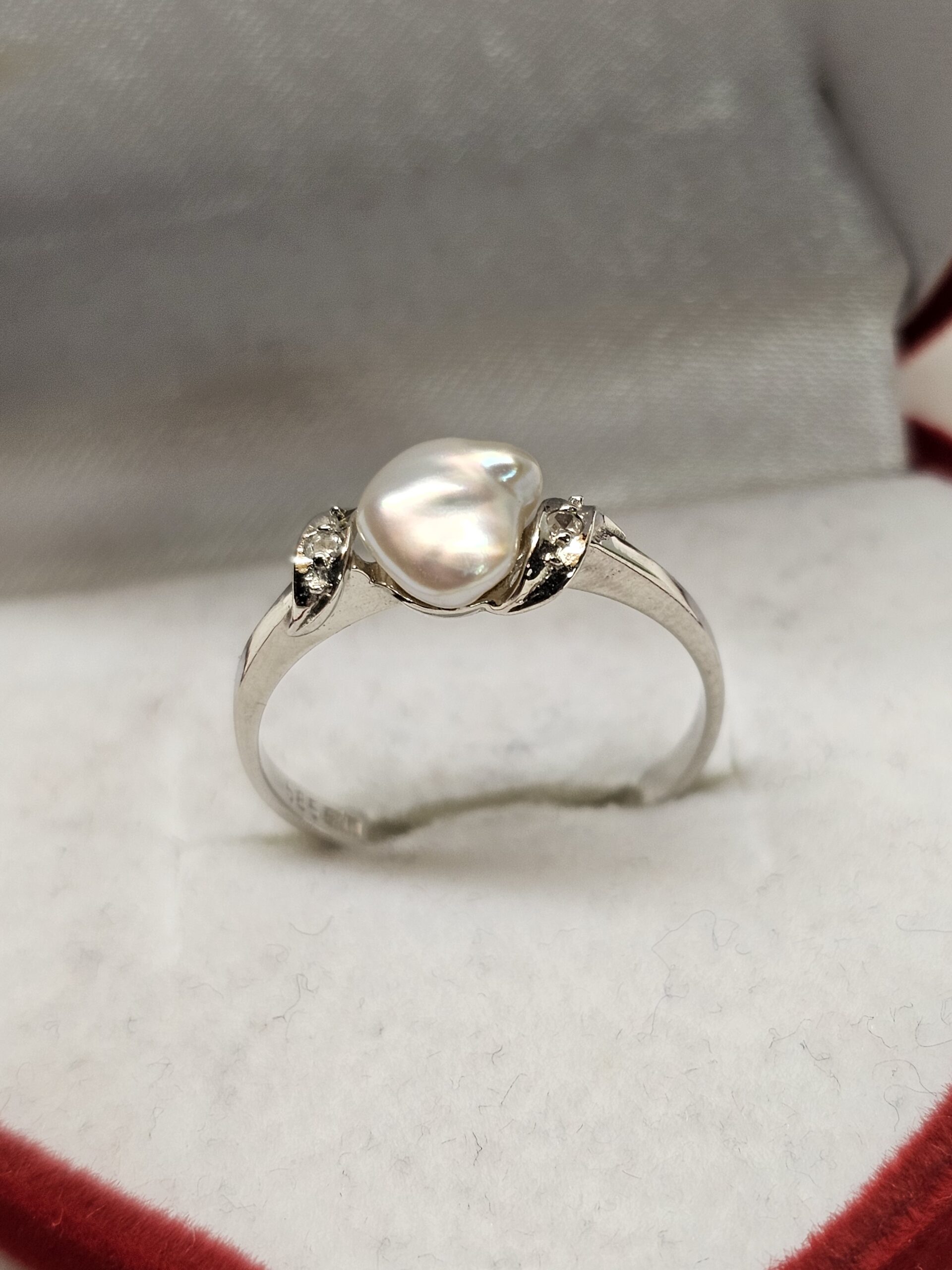 17,7 mm Goldring Ring Gold Weißgold 585 Keshi Perle & kleine Diamantsteinchen Vintage Unikat edel GR219 – Bild 2