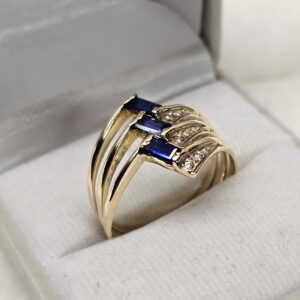 19,8 mm Nostalgischer Ring Gold 585 Saphire & Kristall Steinchen klar Vintage edel GR150