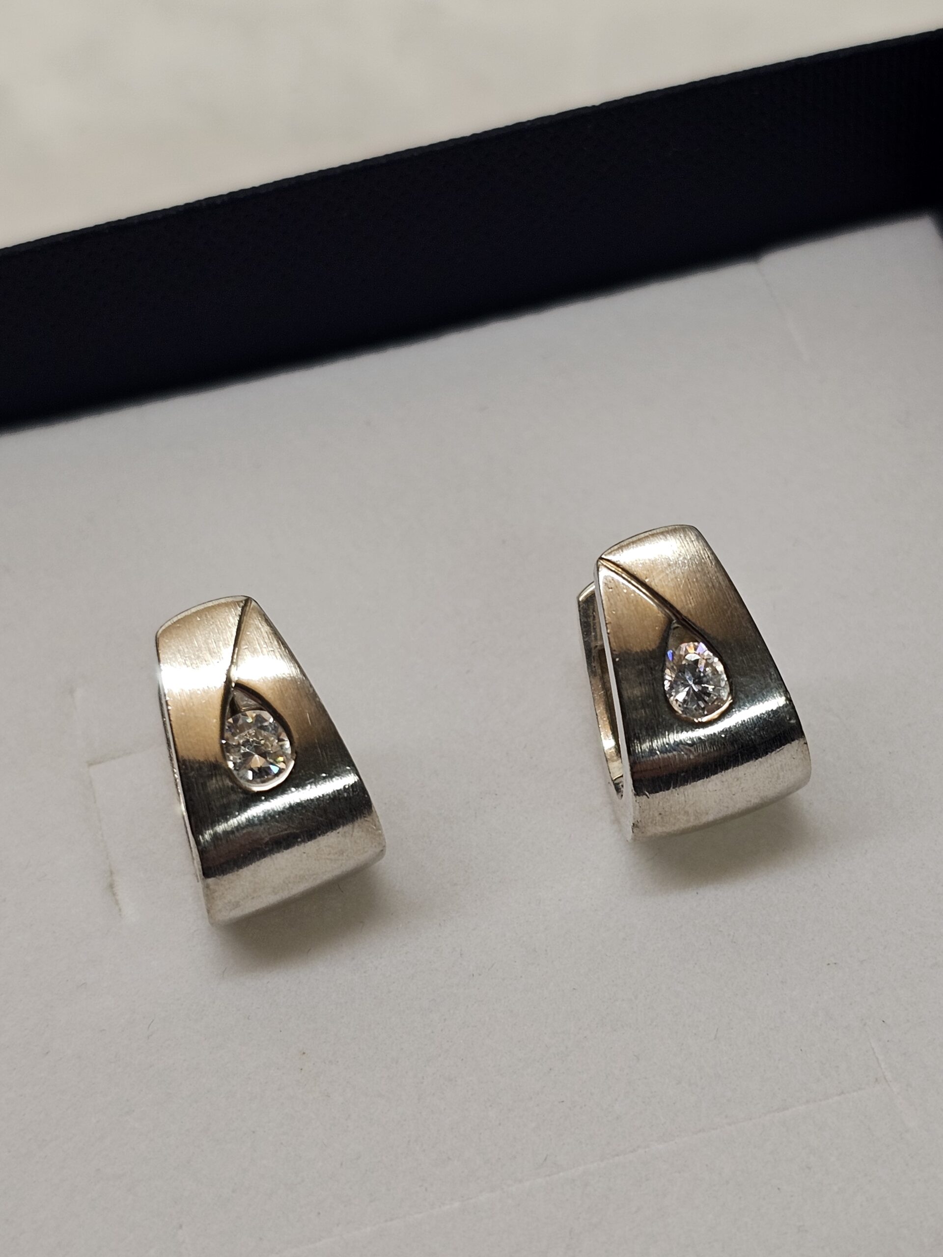 Ohrringe Silberohrringe Klappcreolen Creolen Silber 925 Kristall klar Vintage elegant SO428