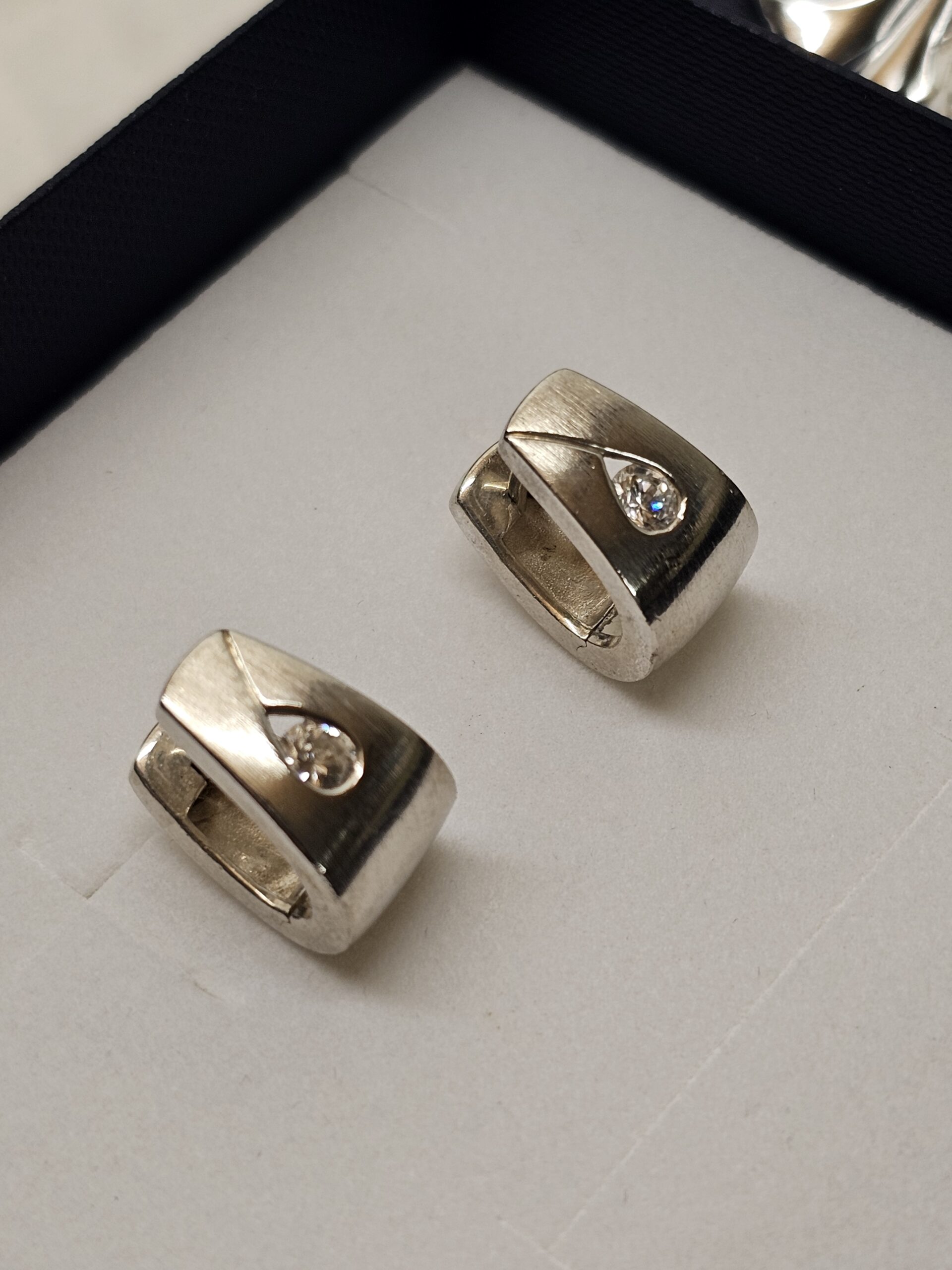 Ohrringe Silberohrringe Klappcreolen Creolen Silber 925 Kristall klar Vintage elegant SO428 – Bild 2