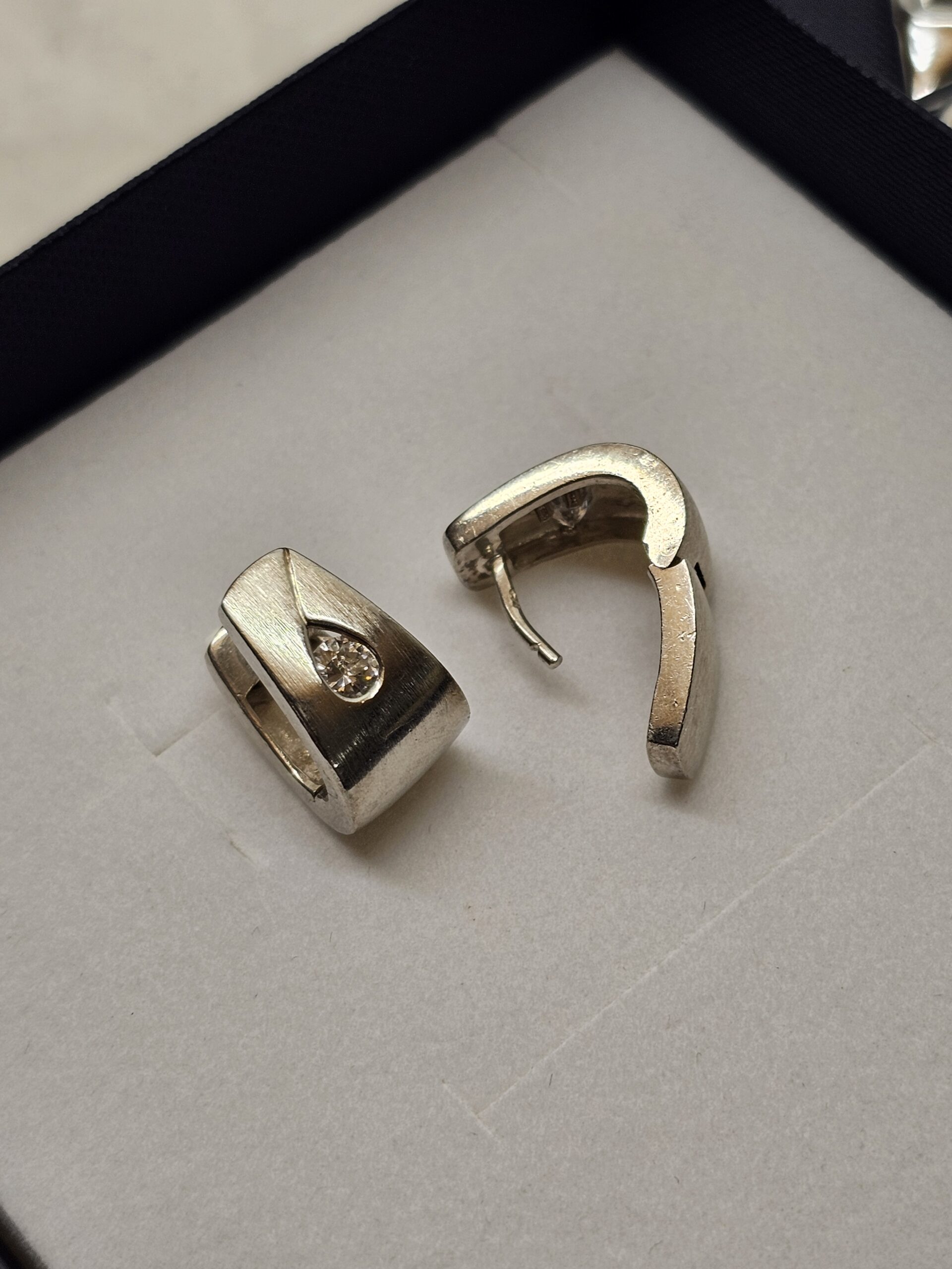 Ohrringe Silberohrringe Klappcreolen Creolen Silber 925 Kristall klar Vintage elegant SO428 – Bild 3