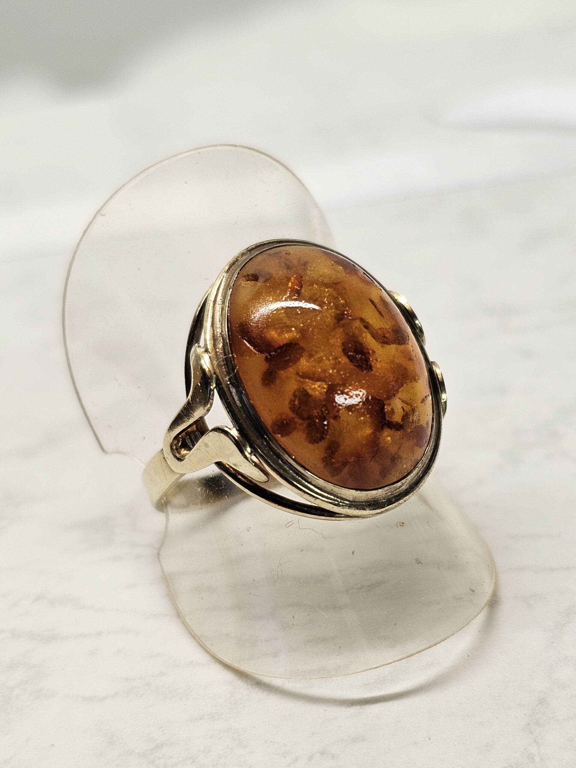 18,7 mm Nostalgischer Ring Gold 333 Bernstein Design Vintage elegant GR143