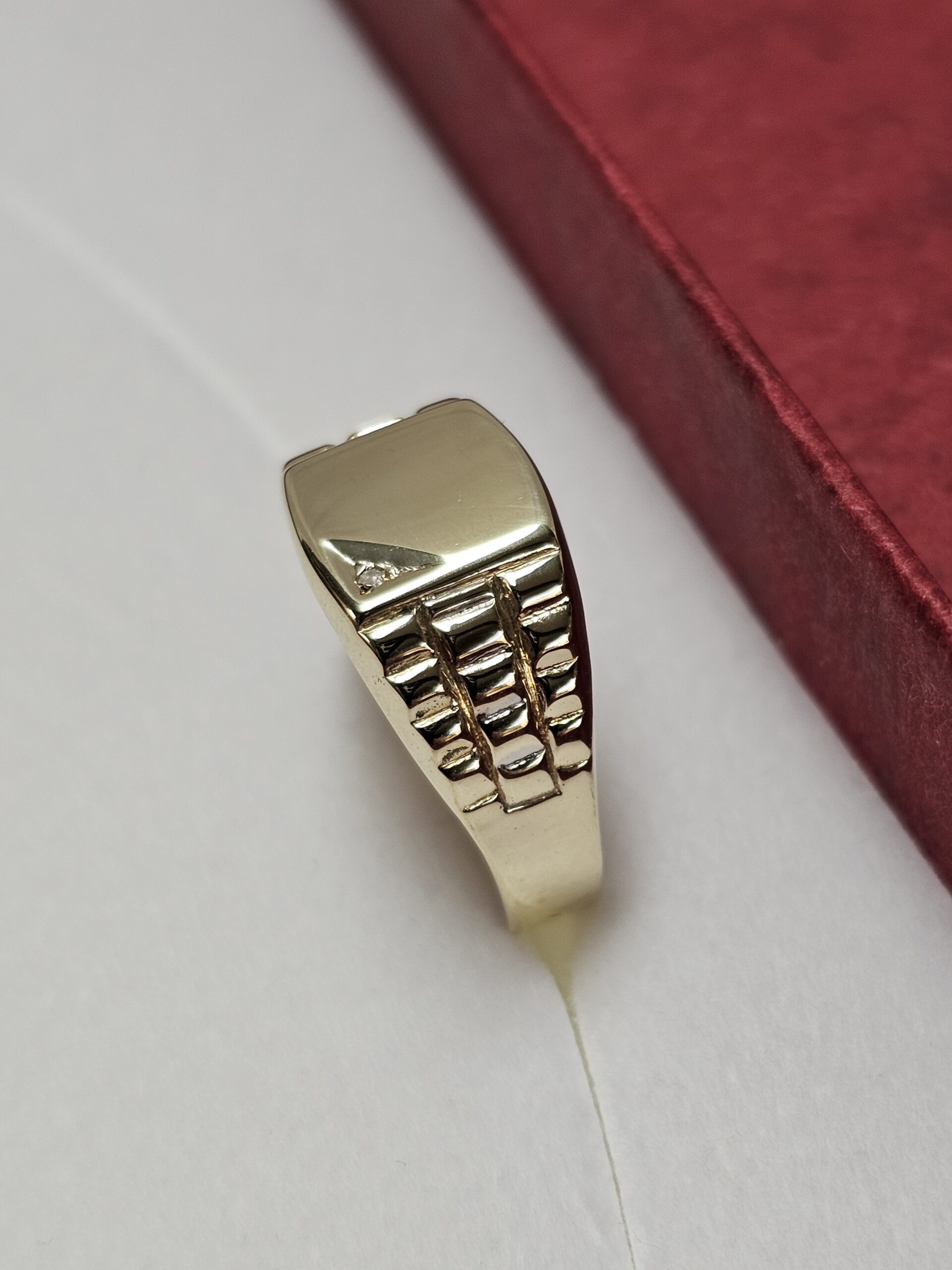 21,3 mm Ring Siegelring Gold 333 Kristall Steinchen klar Vintage elegant GR253