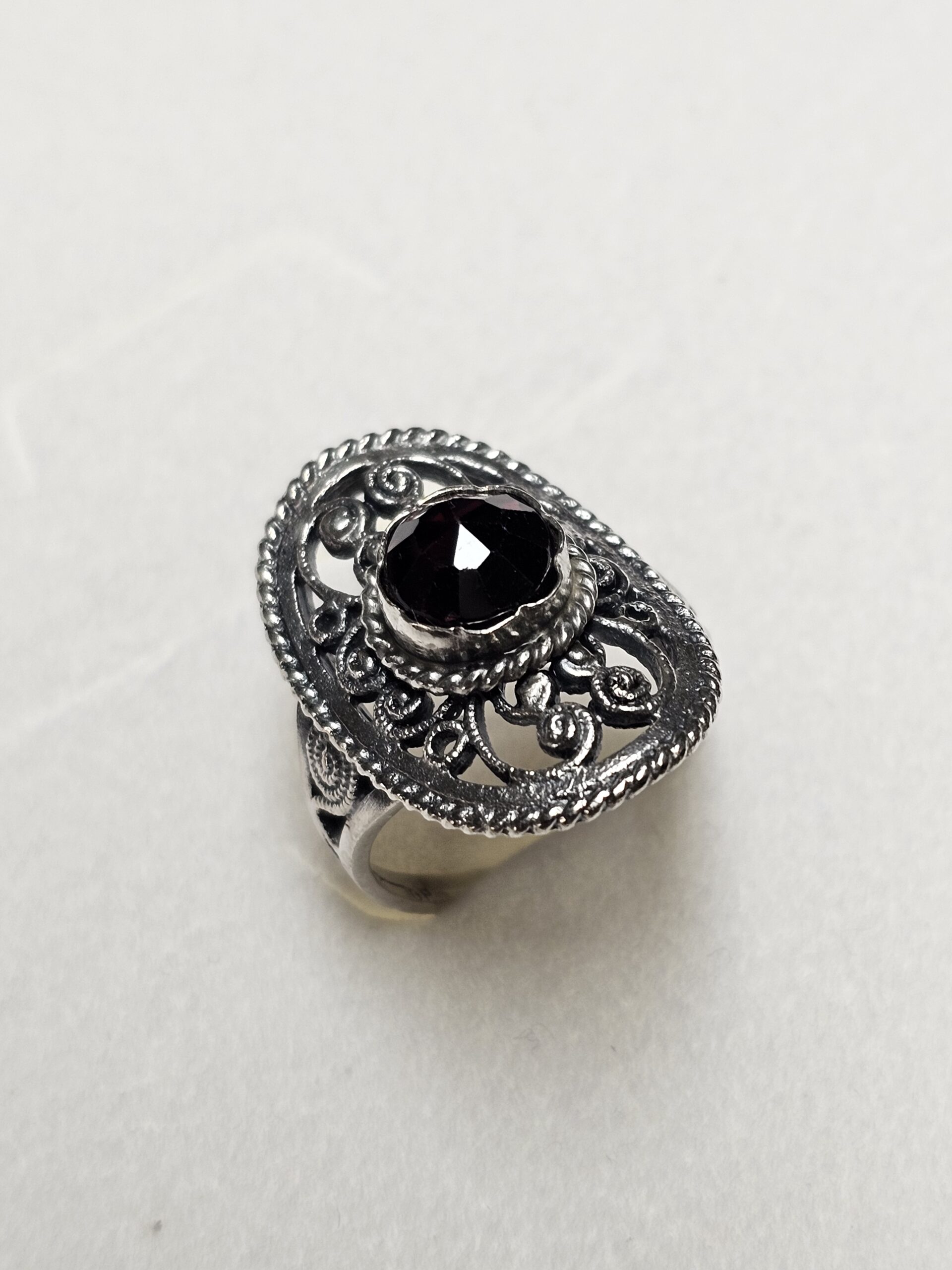 19,5 mm Nostalgischer Ring Silber 835 Granat Shabby Vintage elegant SR971