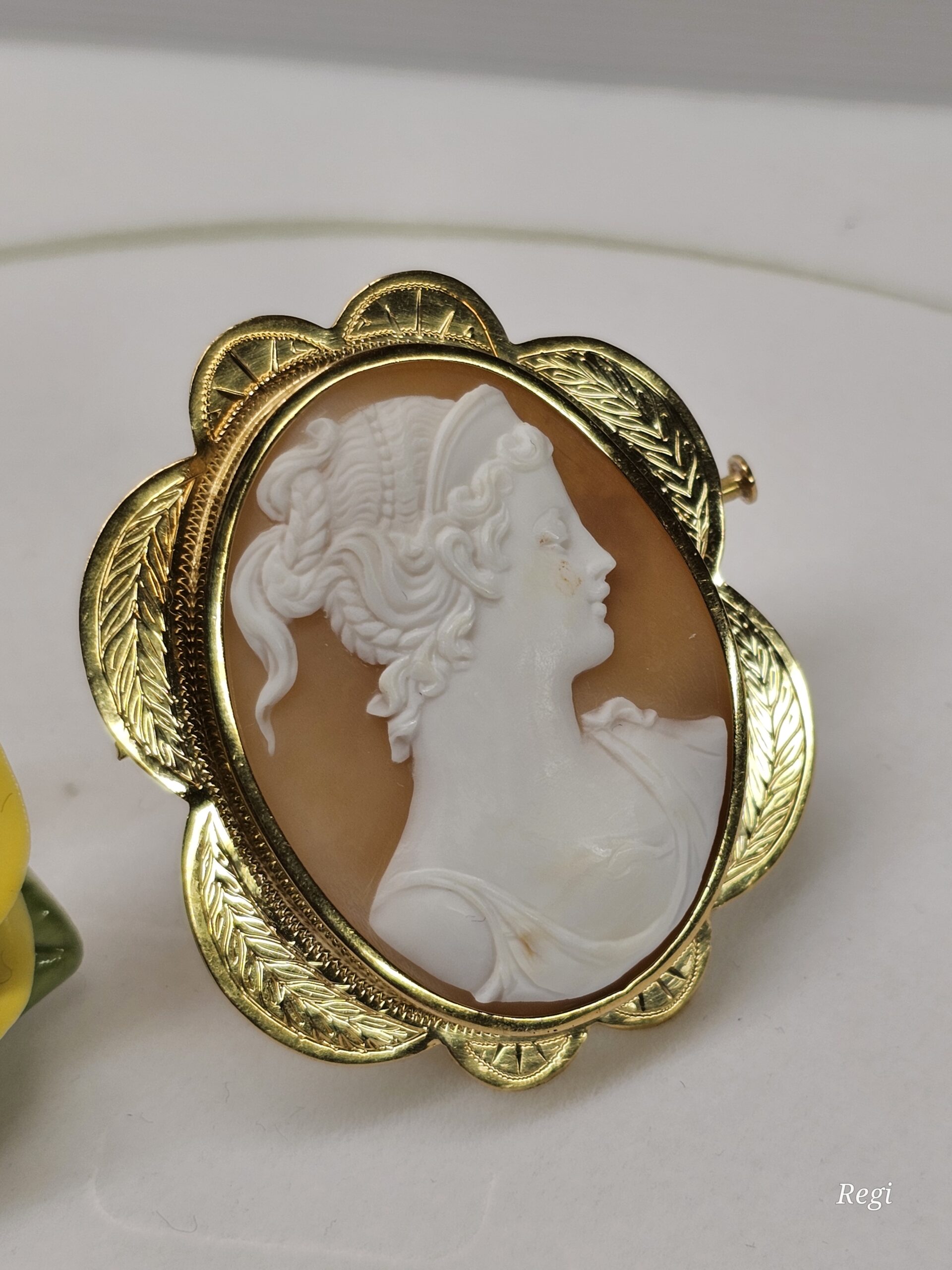 Shabby Vintage nostalgische Goldbrosche Brosche Gold Gemme Kamee Frau Büste kunstvoll elegant GB130