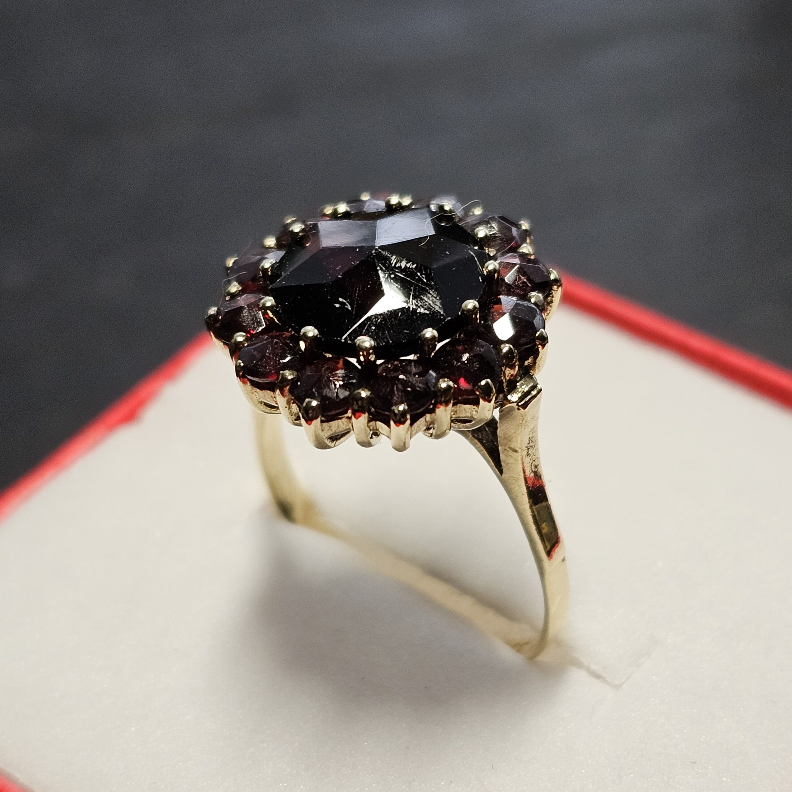 18,8 mm Ring nostalgischer Goldring Gold 333 Granat Vintage elegant GR359 – Bild 4