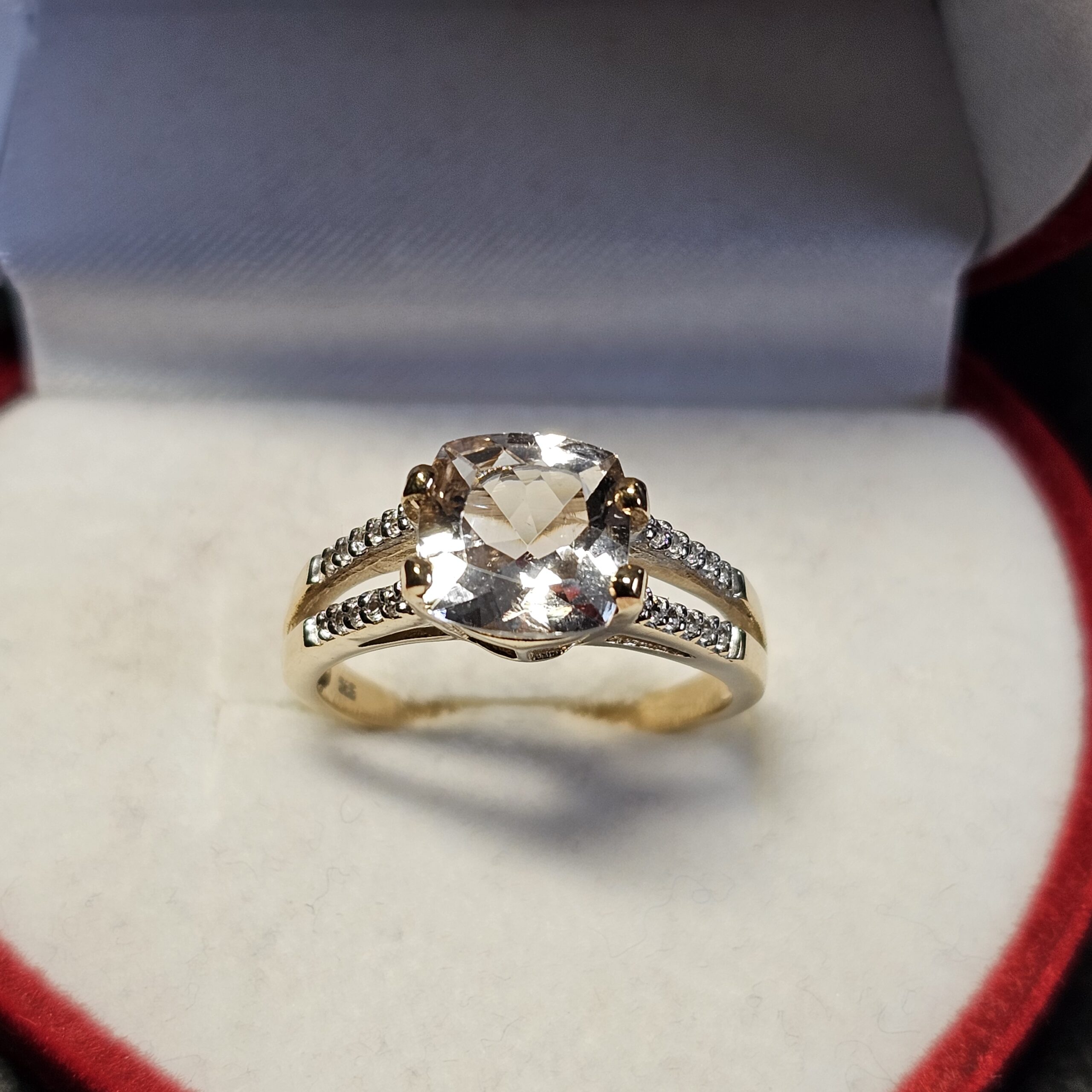 17,3 mm Nostalgischer Ring Gold 375 Kristalle Steinchen klar Design Vintage elegant GR398 – Bild 3