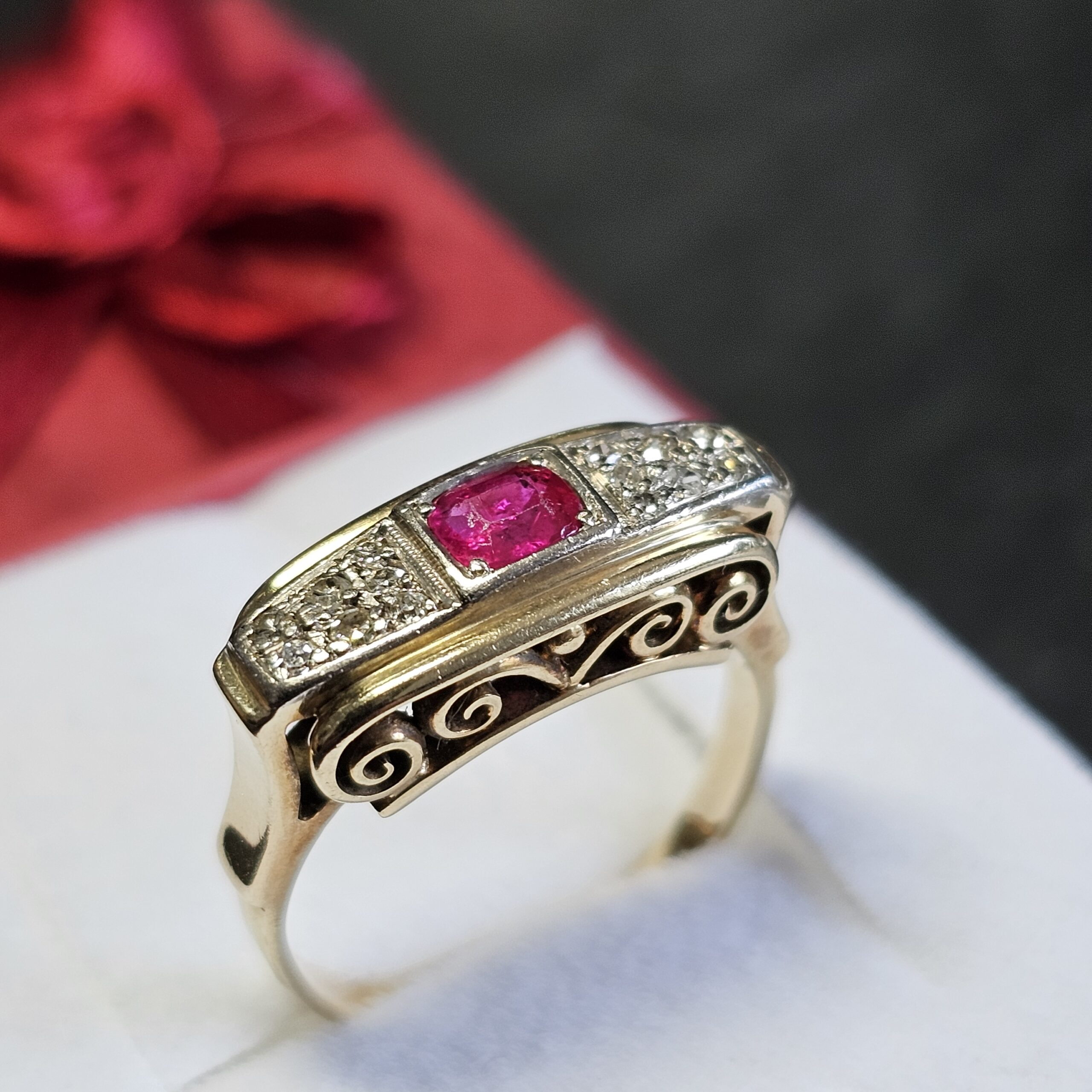 17,6 mm Art Deco Ring Goldring Gold 585 teilplatiniert mit Rubin & Diamantsteinchen Shabby Vintage elegant GR431