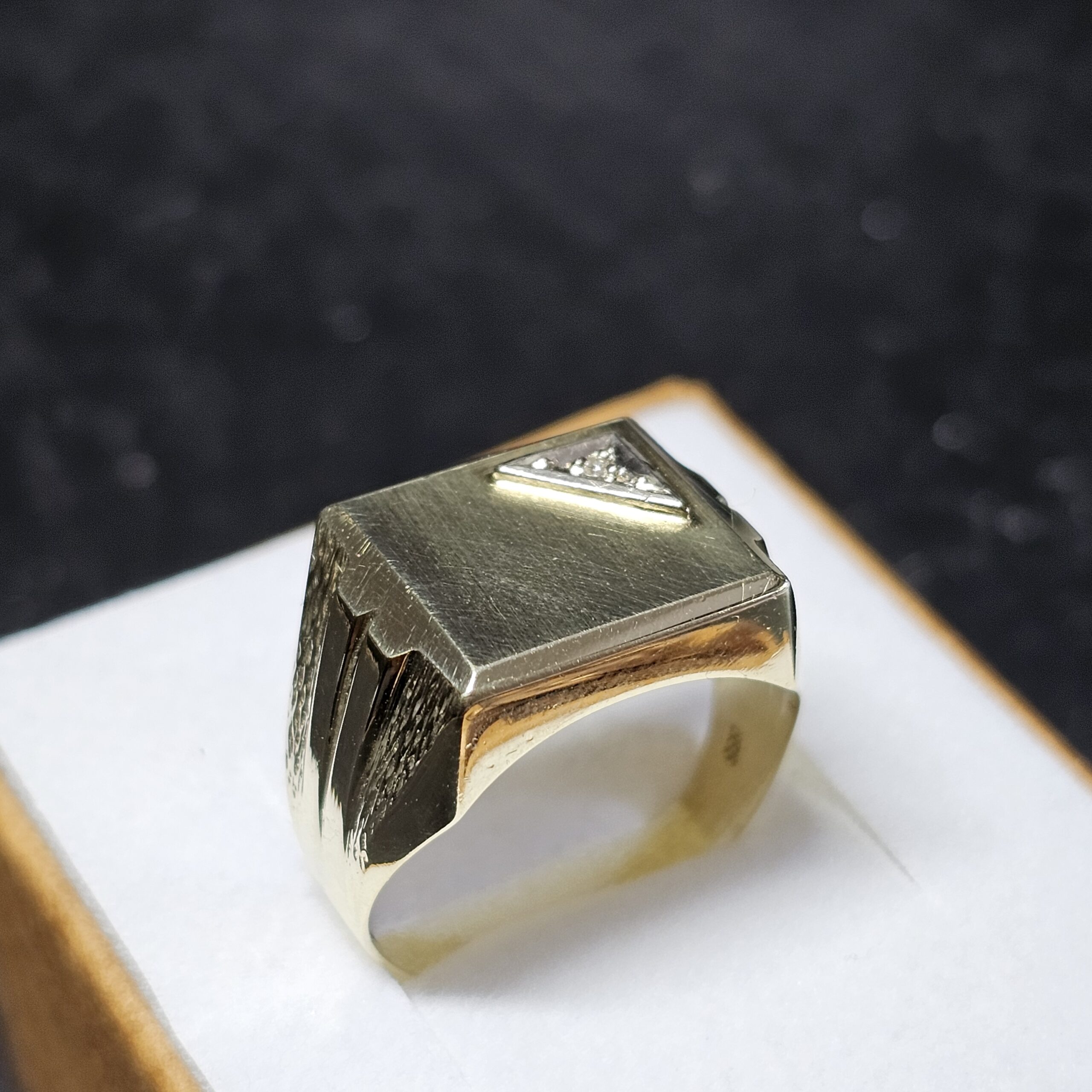 21 mm Goldring Siegelring Ring Gold 585 teilplatiniert kleinstes Diamantsteinchen Vintage elegant GR112 – Bild 3